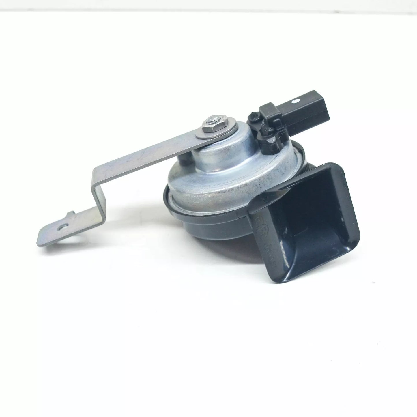 NEW MERCEDES BENZ E W213 FRONT LEFT HORN SIGNAL A2135424400