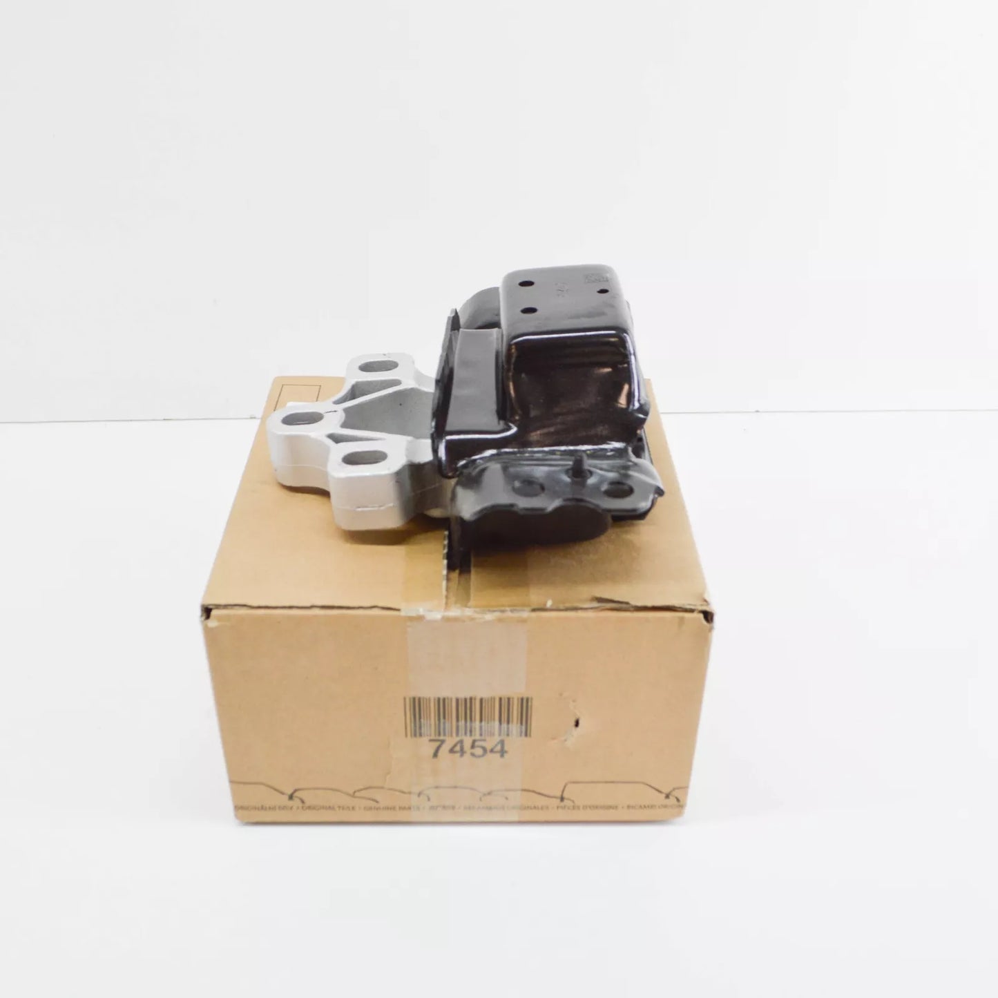 NEW VW TOURAN 5T LEFT GEARBOX MOUNTING 5QA199555C ORIGINAL