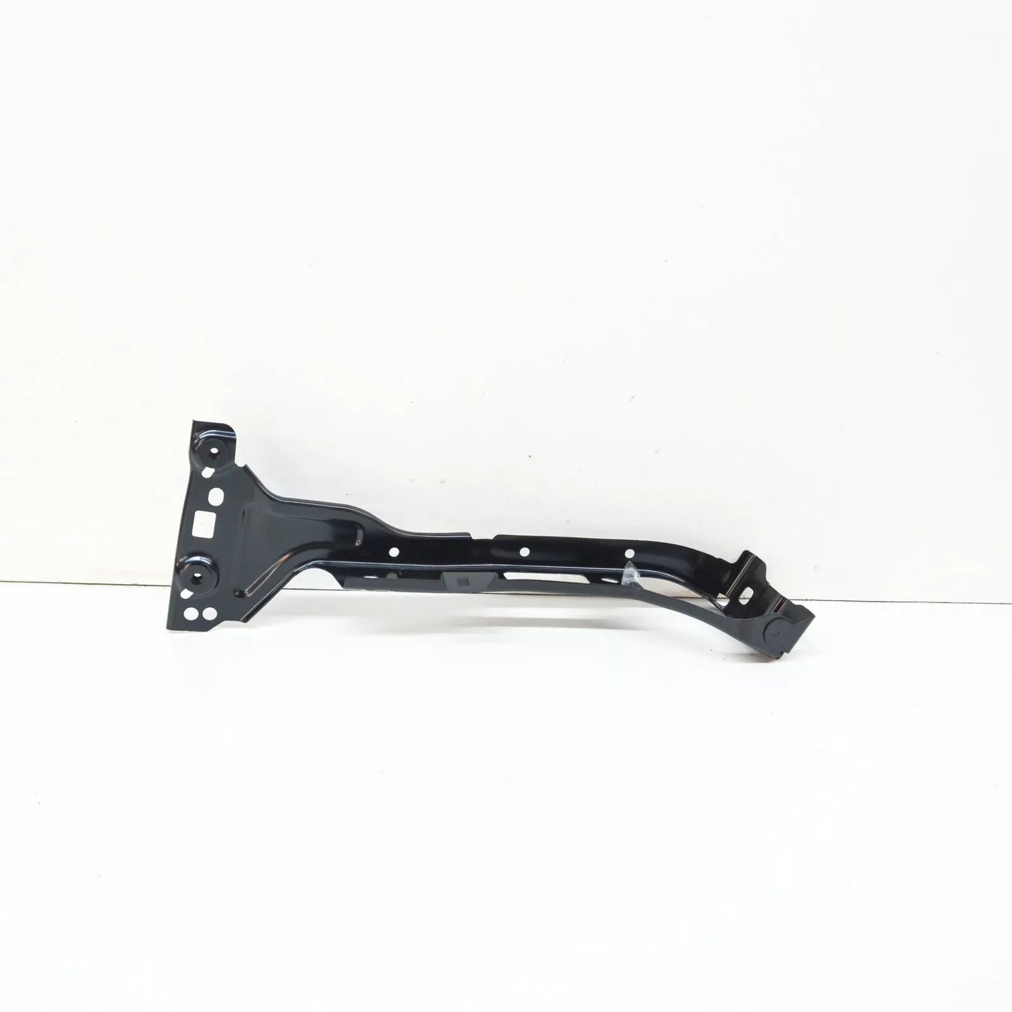 NEW AUDI A4 B9 FRONT LEFT FENDER BRACKET 8W0821135C