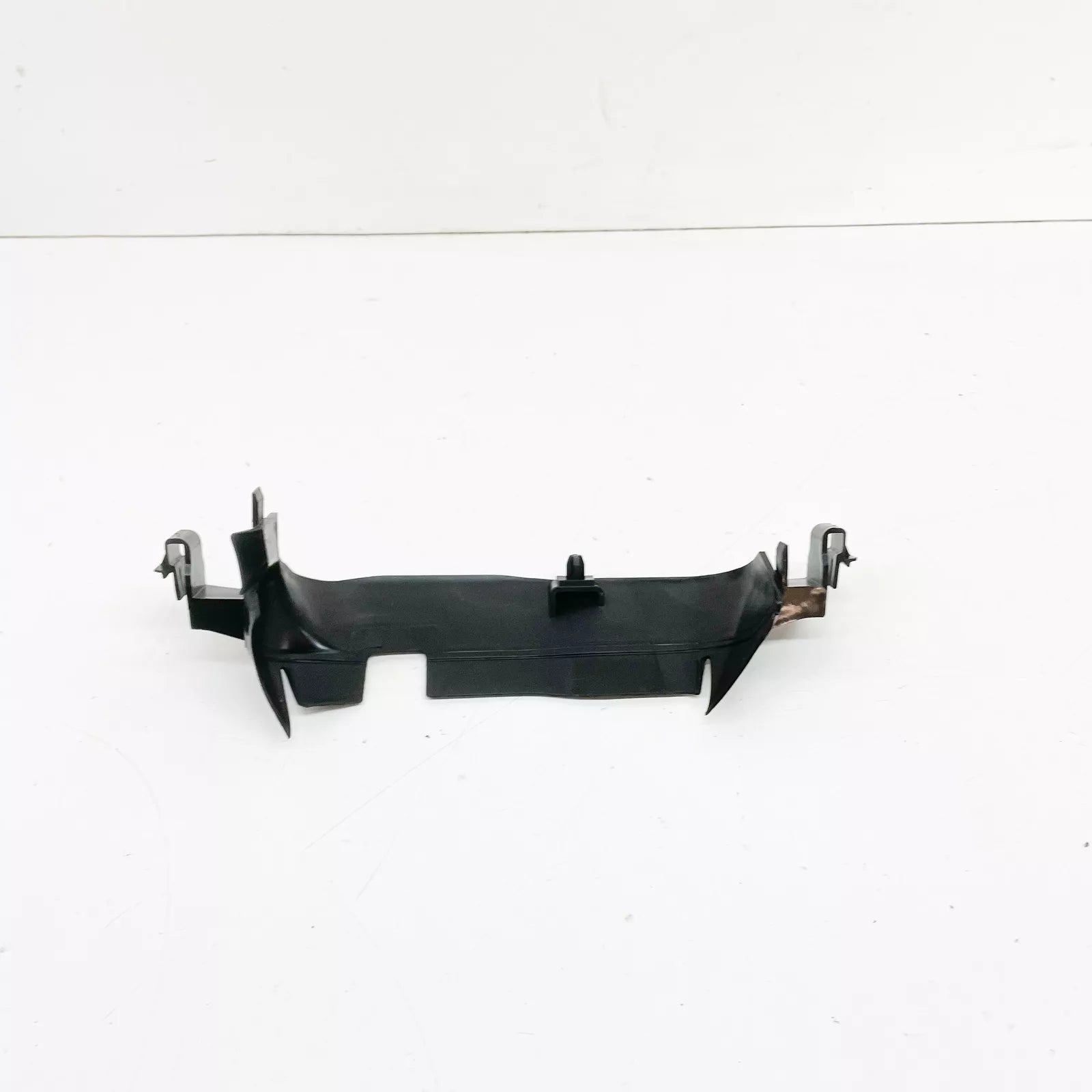NEW AUDI A3 8V RADIATOR UPPER CENTRE AIR GUIDE 8V0121285 ORIGINAL