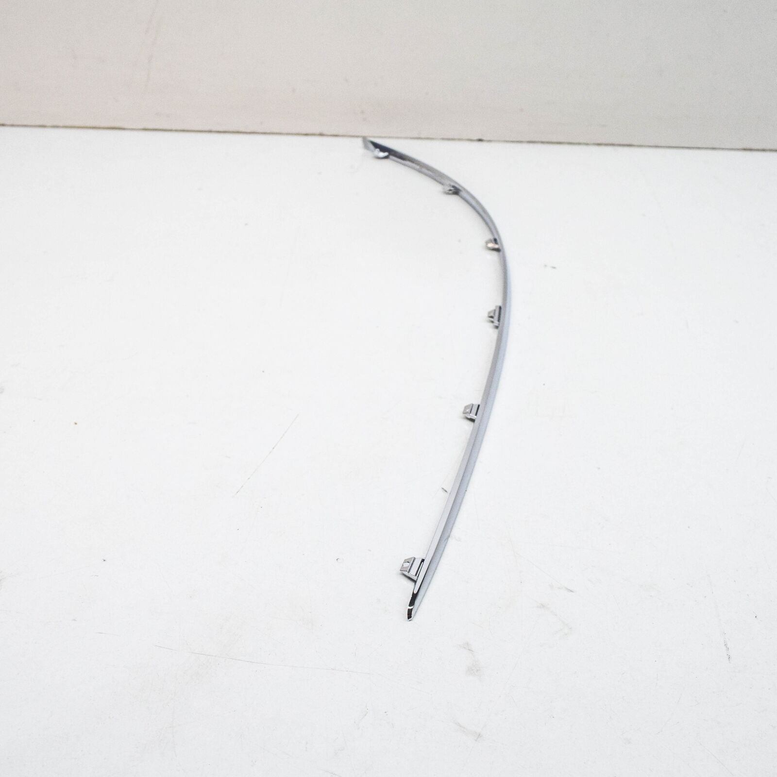 NEW MERCEDES-BENZ B W245 FRONT BUMPER RIGHT TRIM STRIP A1698851474 ORIGINAL
