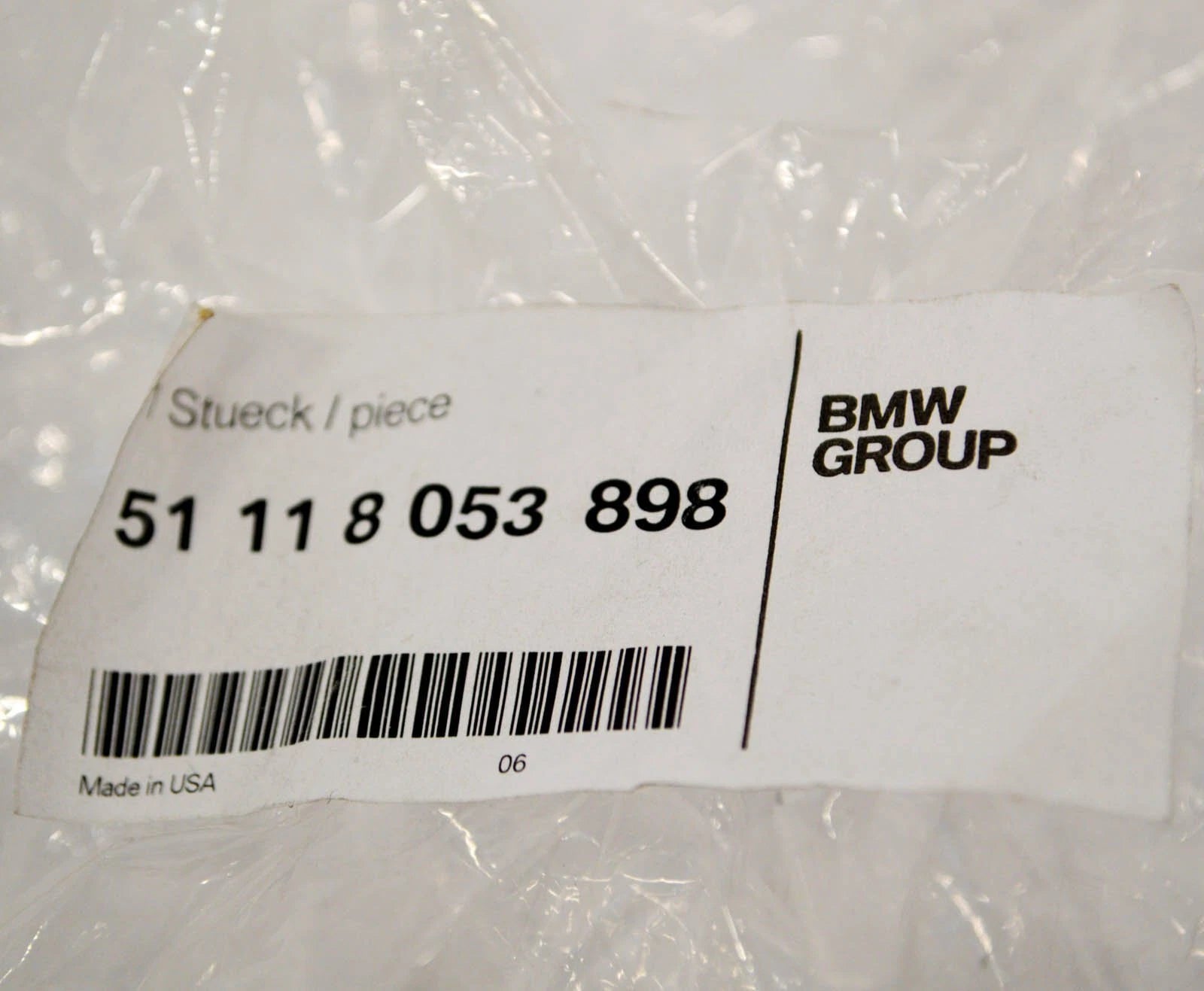 NEW BMW X5 SERIES F15 FRONT BUMPER LICENSE PLATE BRACKET 51118053898 ORIGINAL