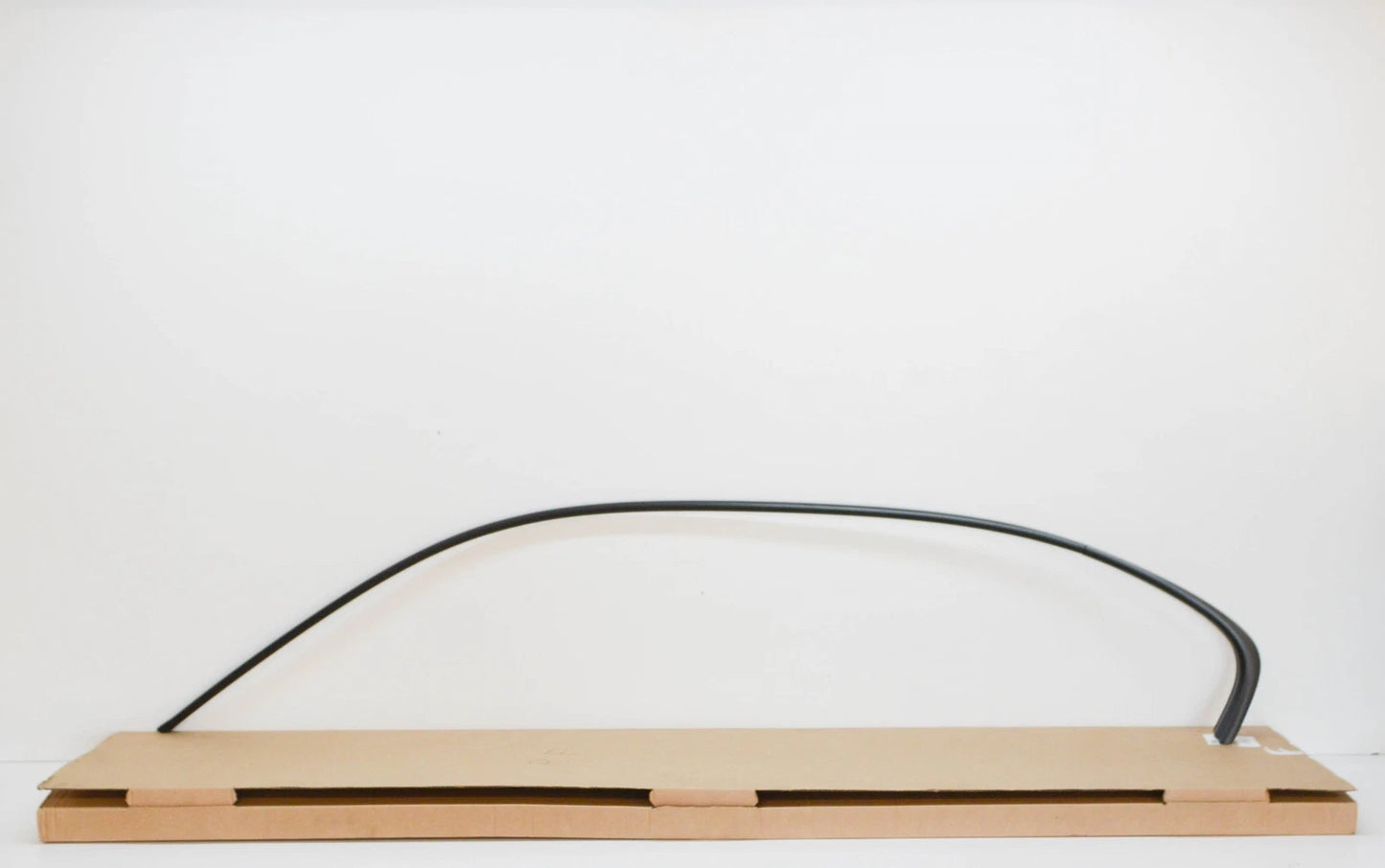 NEW BMW 3 E90 LEFT UPPER WINDOW TRIM STRIP 7117243 51137117243 ORIGINAL