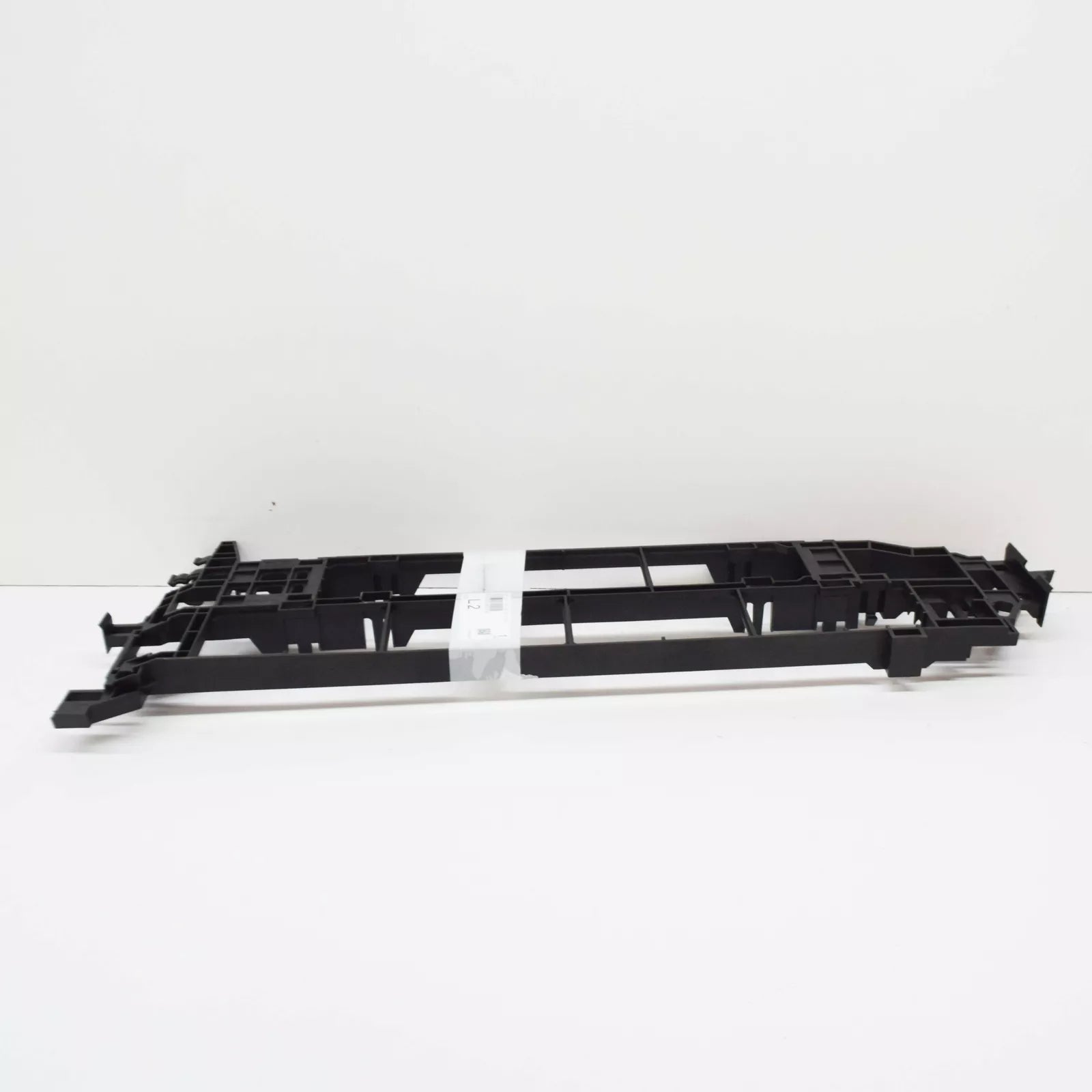 NEW MERRCEDES-BENZ C W204 AMG OIL COOLER SUPPORT A2125040018