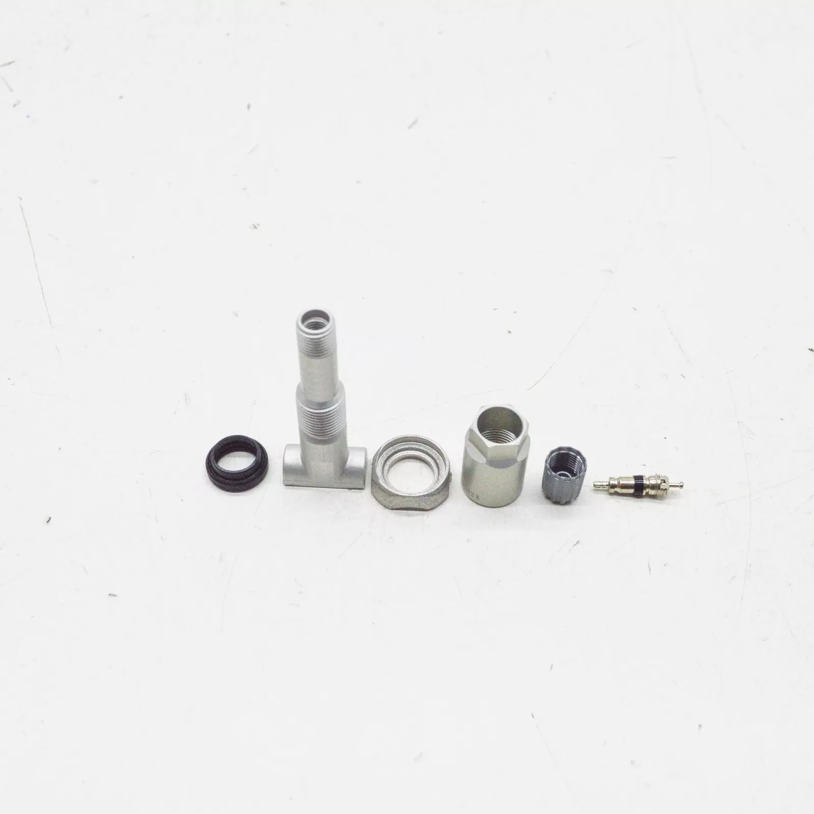 NEW MERCEDES-BENZ CLA C117 WHEEL TIRE VALVE A0004001300