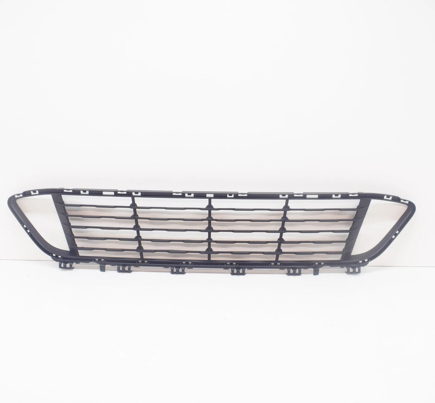 NEW BMW X1 F48 FRONT BUMPER CENTER LOWER GRILLE X-LINE 51117354773 2015 ORIGINAL