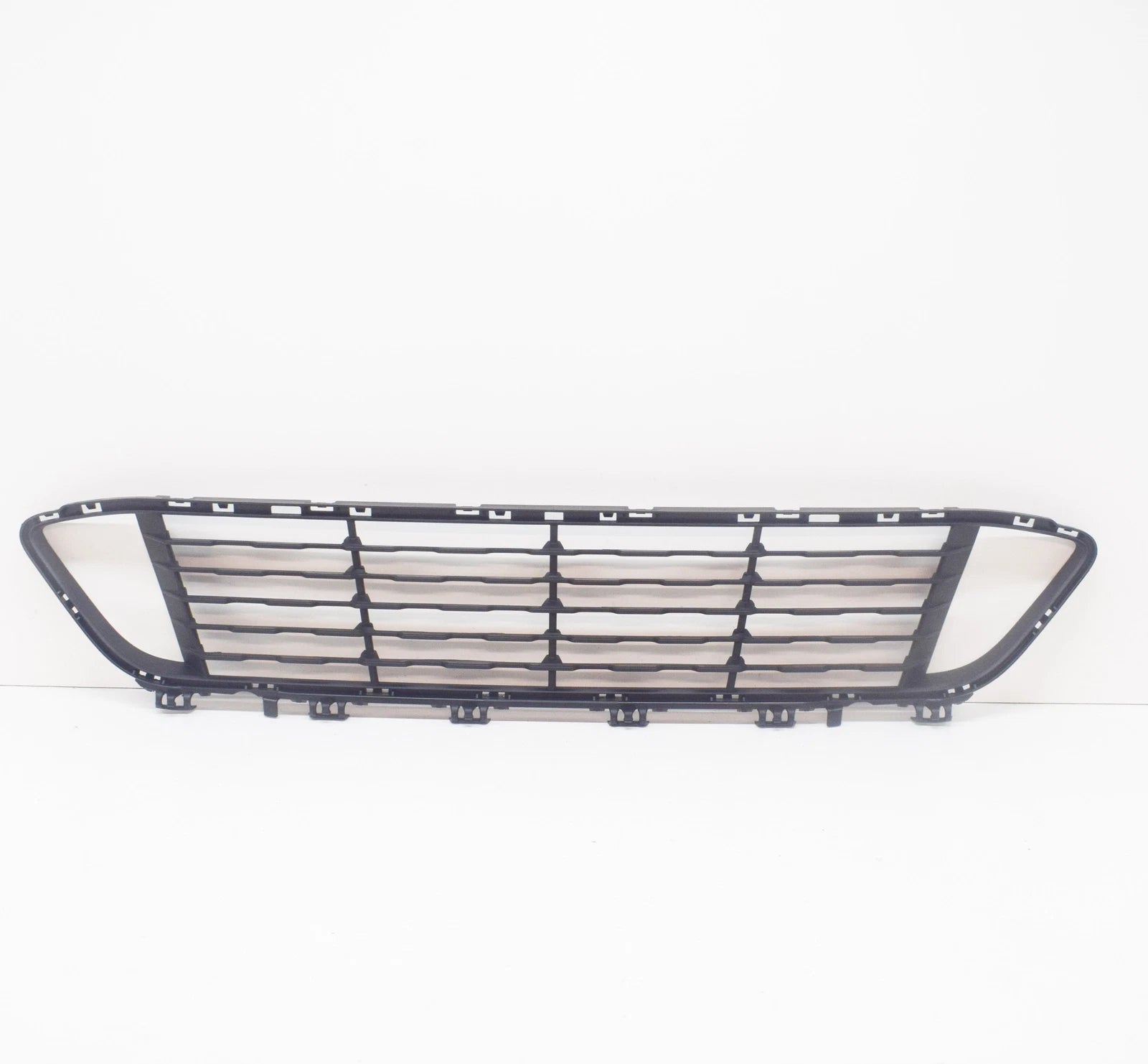 NEW BMW X1 F48 FRONT BUMPER CENTER LOWER GRILLE X-LINE 51117354773 2015 ORIGINAL