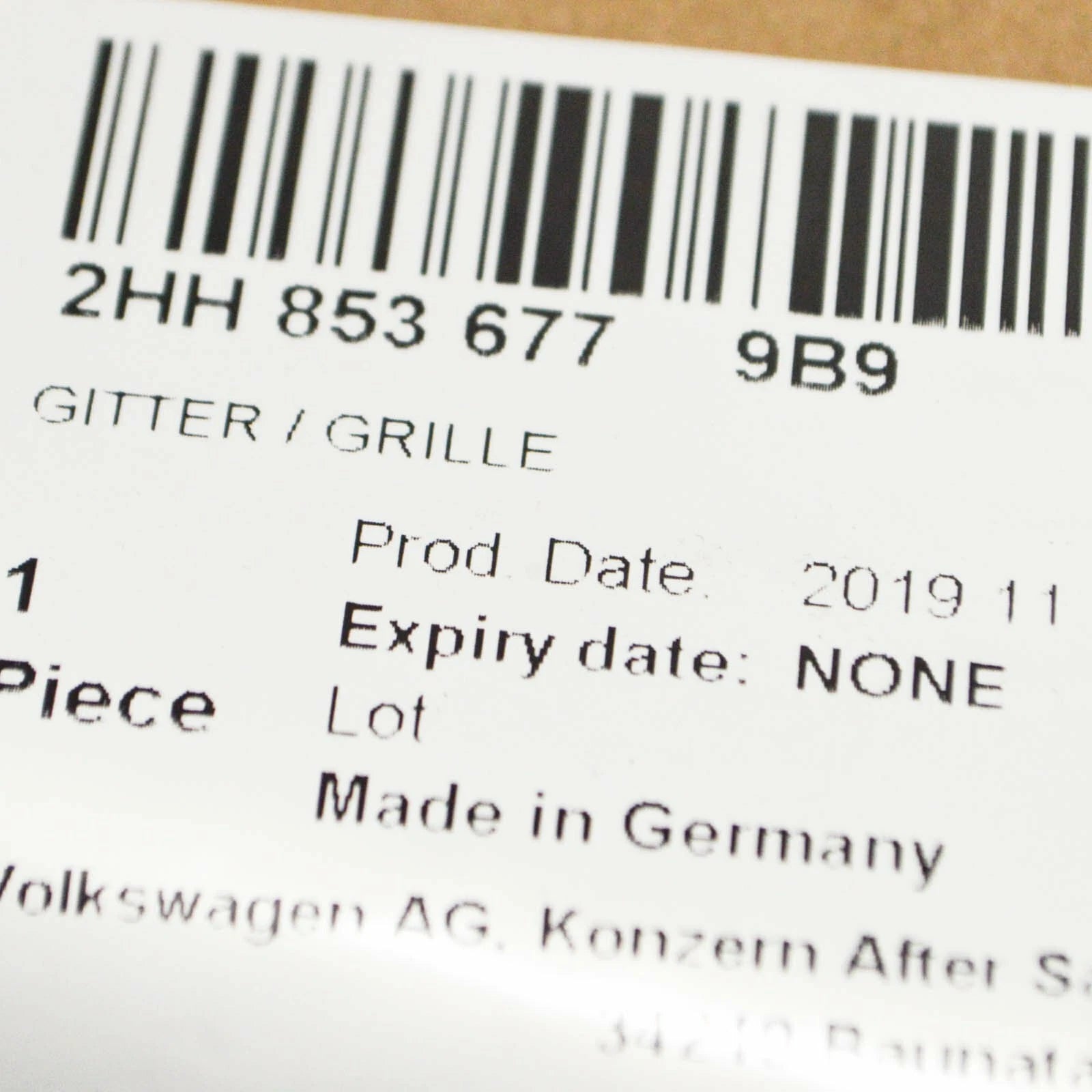 NEW VOLKSWAGEN AMAROK 2H FRONT BUMPER LOWER GRILLE 2HH8536779B9 2014