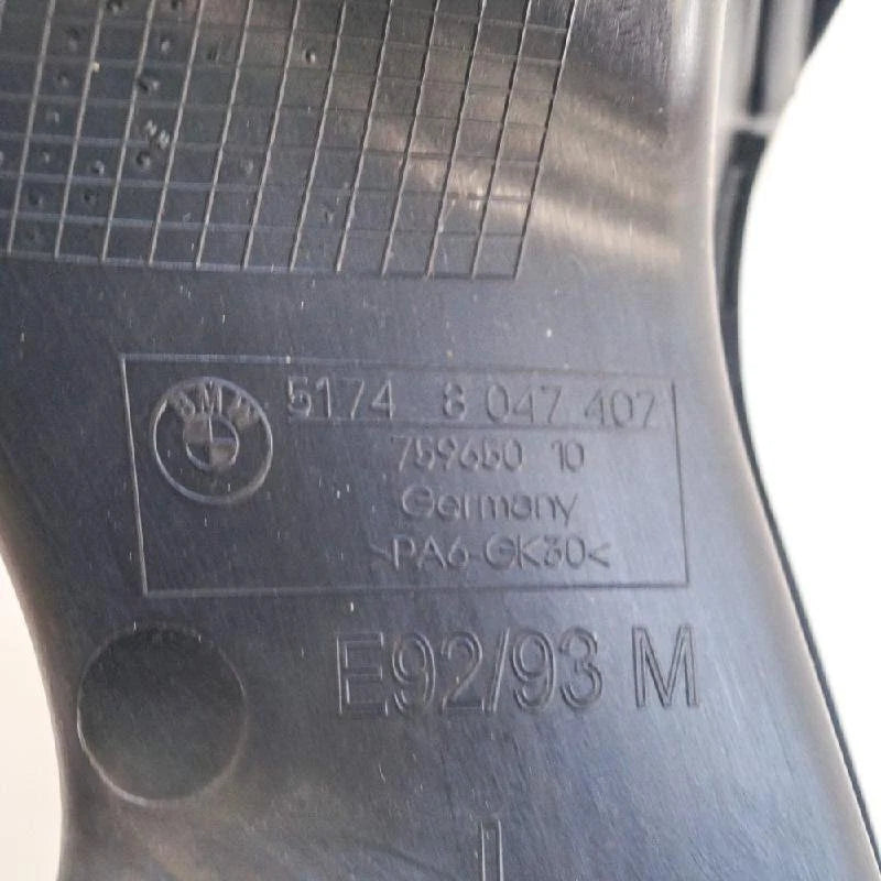 NEW BMW 3 CONVERTIBLE E93 FRONT LEFT SIDE AIR DUCT 51748047407 ORIGINAL