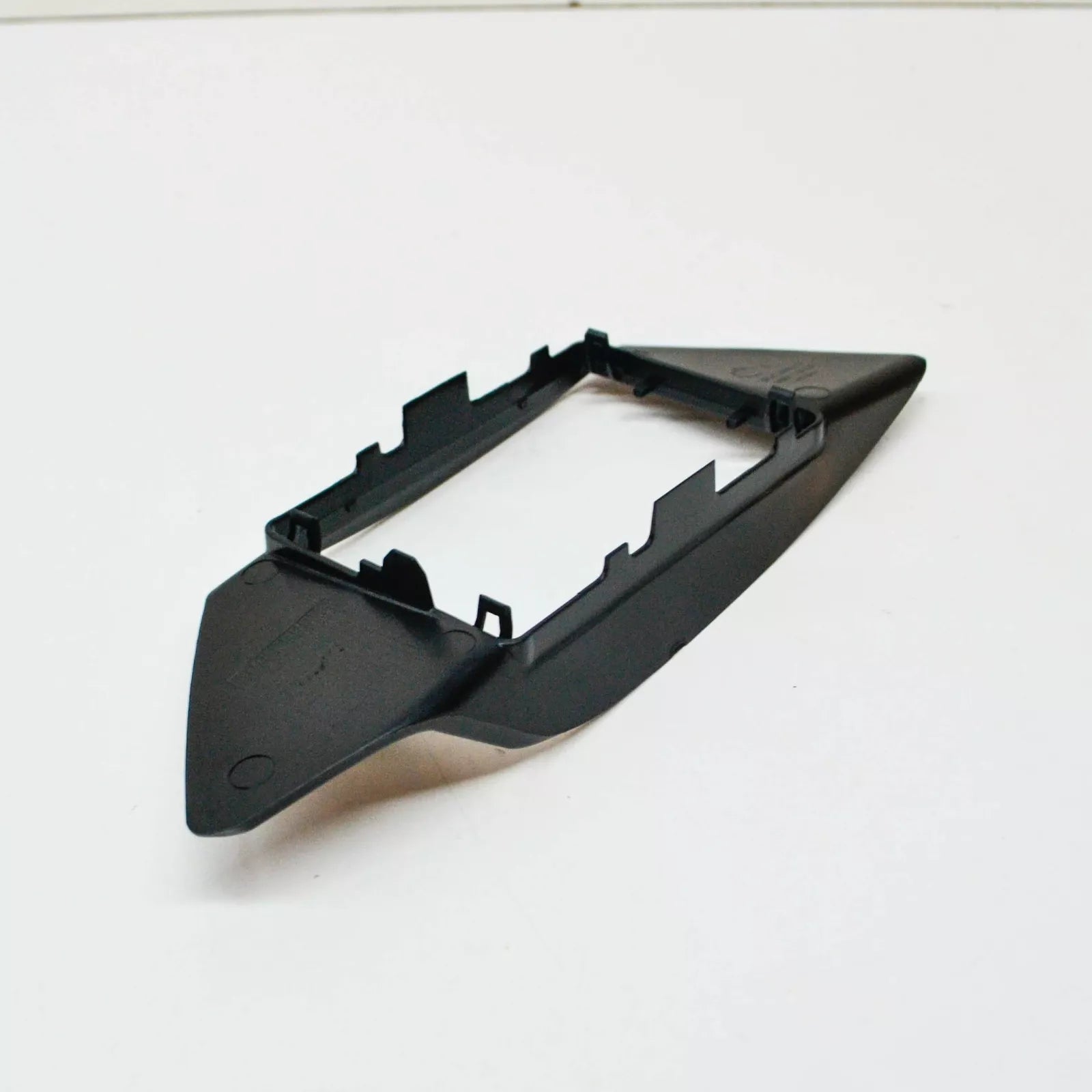 NEW BMW X6 G06 M REAR BUMPER ABSORBER FUNNEL LEFT 51128094421 ORIGINAL