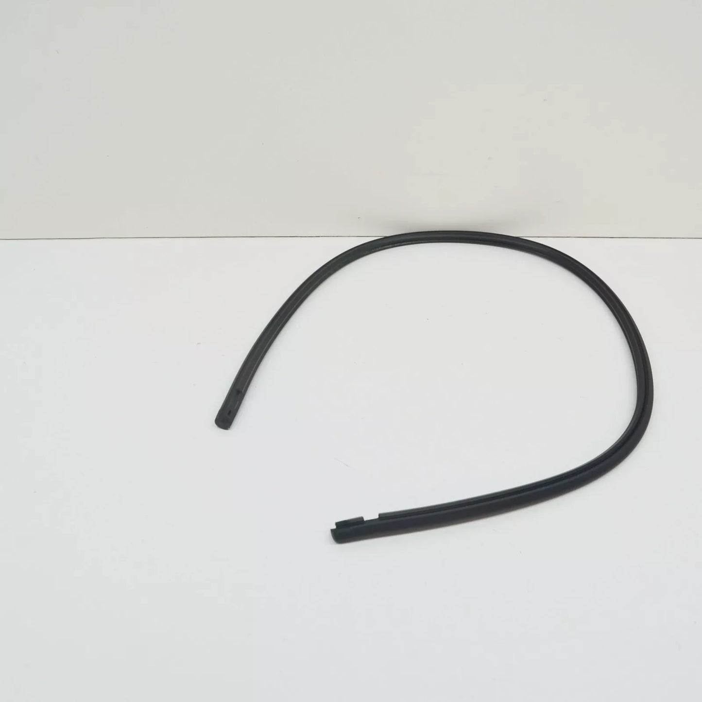 NEW VOLKSWAGEN GOLF MK7 ROOF GLASS COVER REAR SEAL 5G6877297A