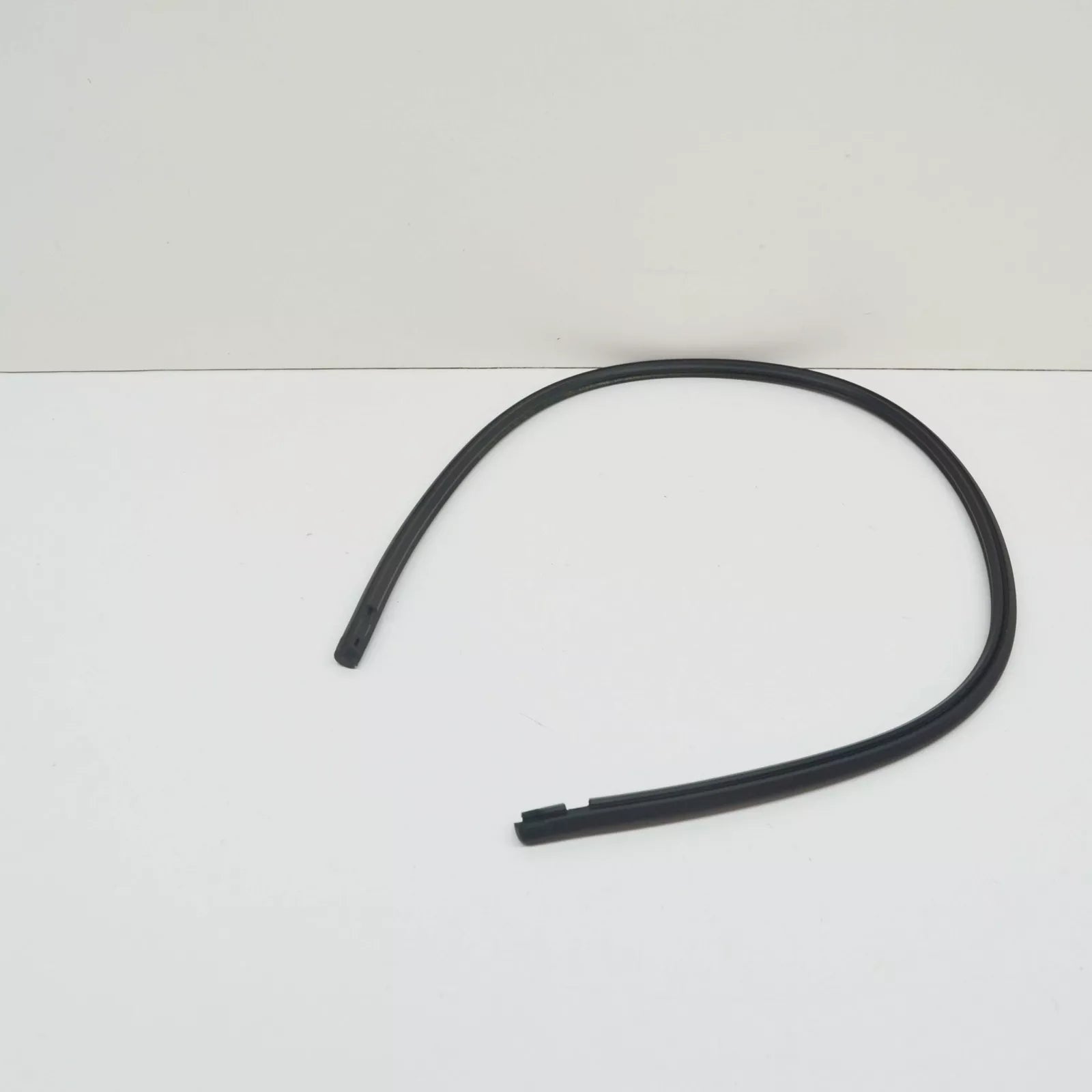 NEW VOLKSWAGEN GOLF MK7 ROOF GLASS COVER REAR SEAL 5G6877297A