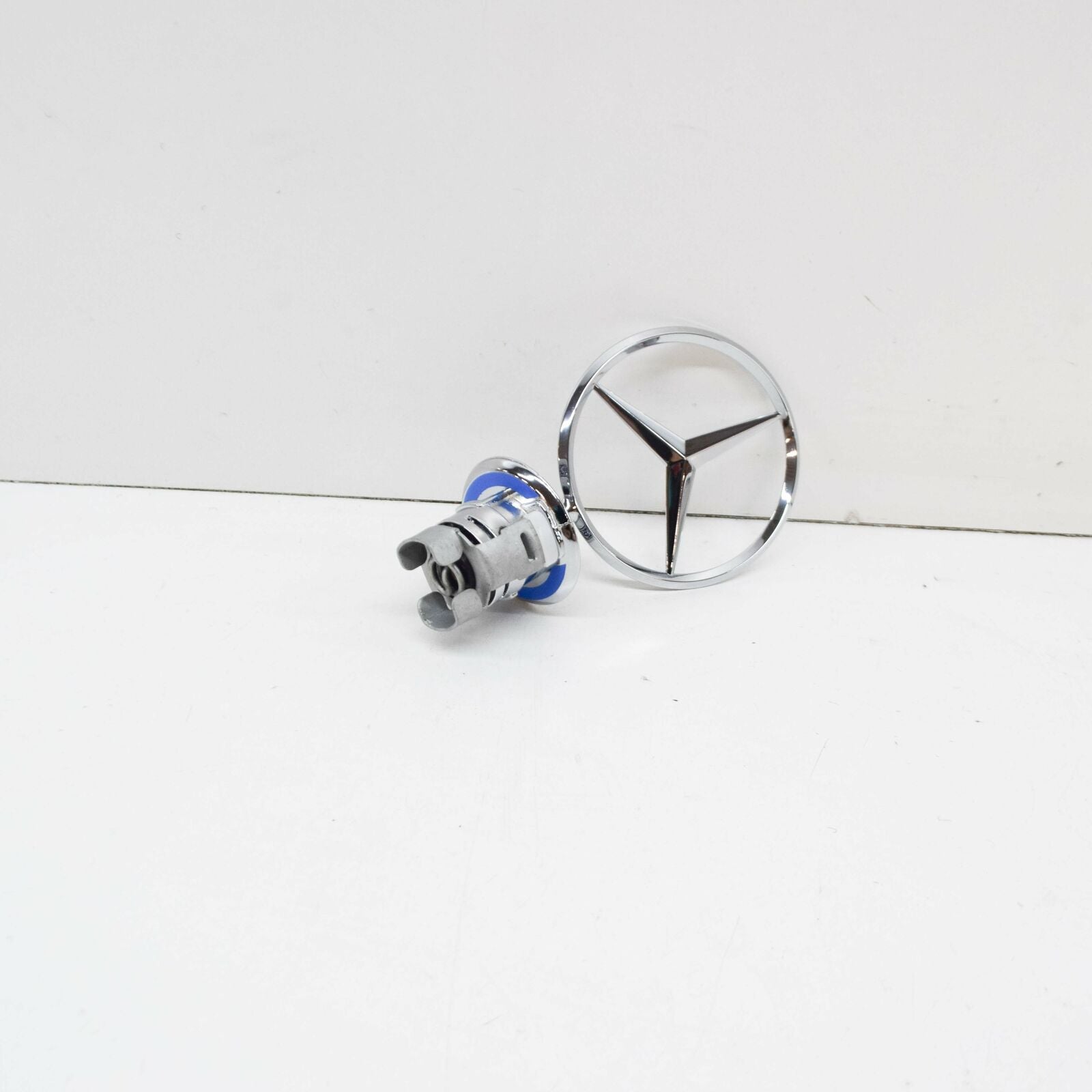 NEW MERCEDES-BENZ E W210 BONNET MERCEDES STAR BADGE A2108800186 ORIGINAL