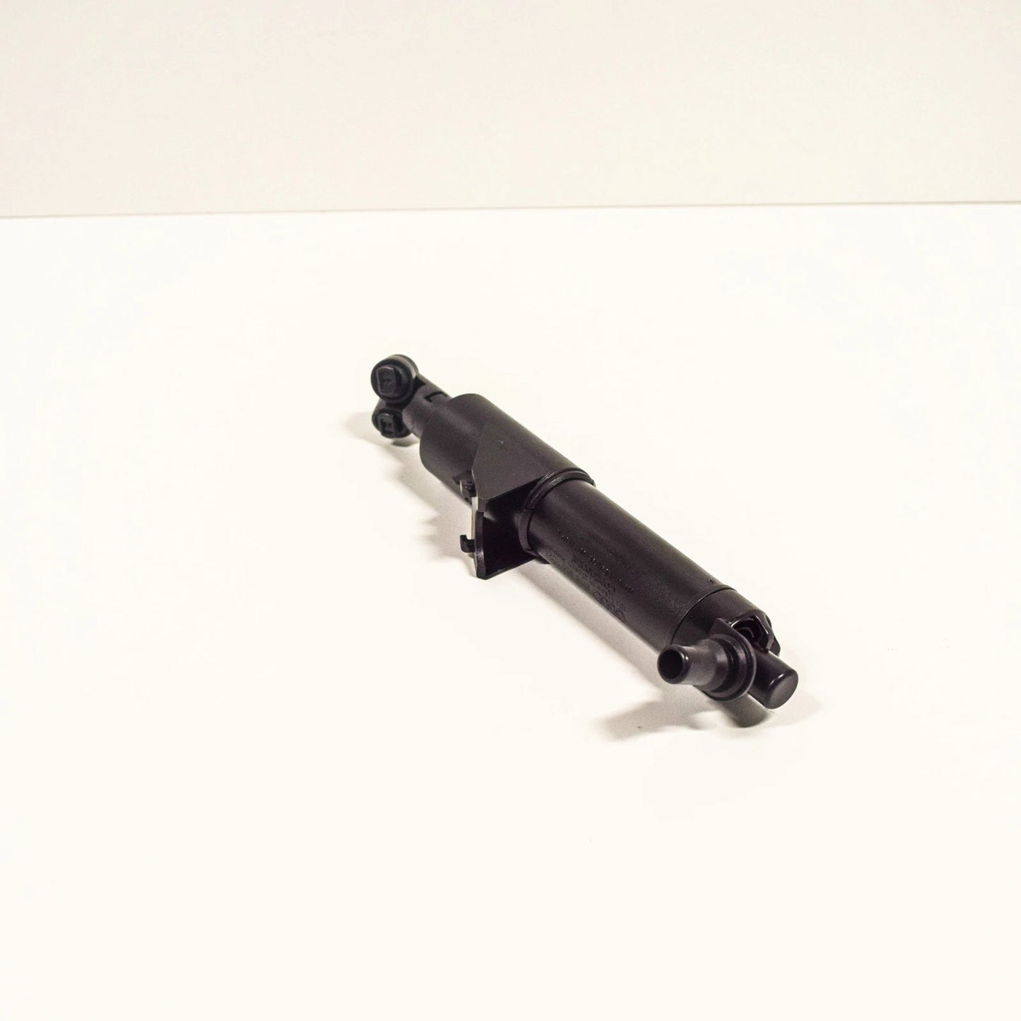 NEW AUDI A5 8W6 RIGHT SIDE HEADLIGHT WASHER NOZZLE SPRAY 8W6955102A