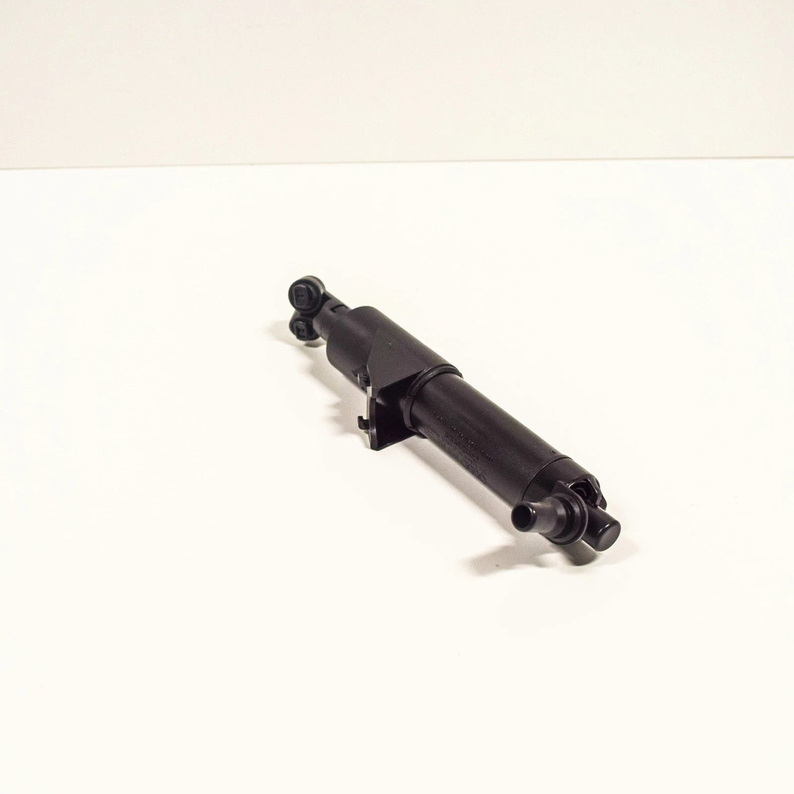 NEW AUDI A5 8W6 RIGHT SIDE HEADLIGHT WASHER NOZZLE SPRAY 8W6955102A