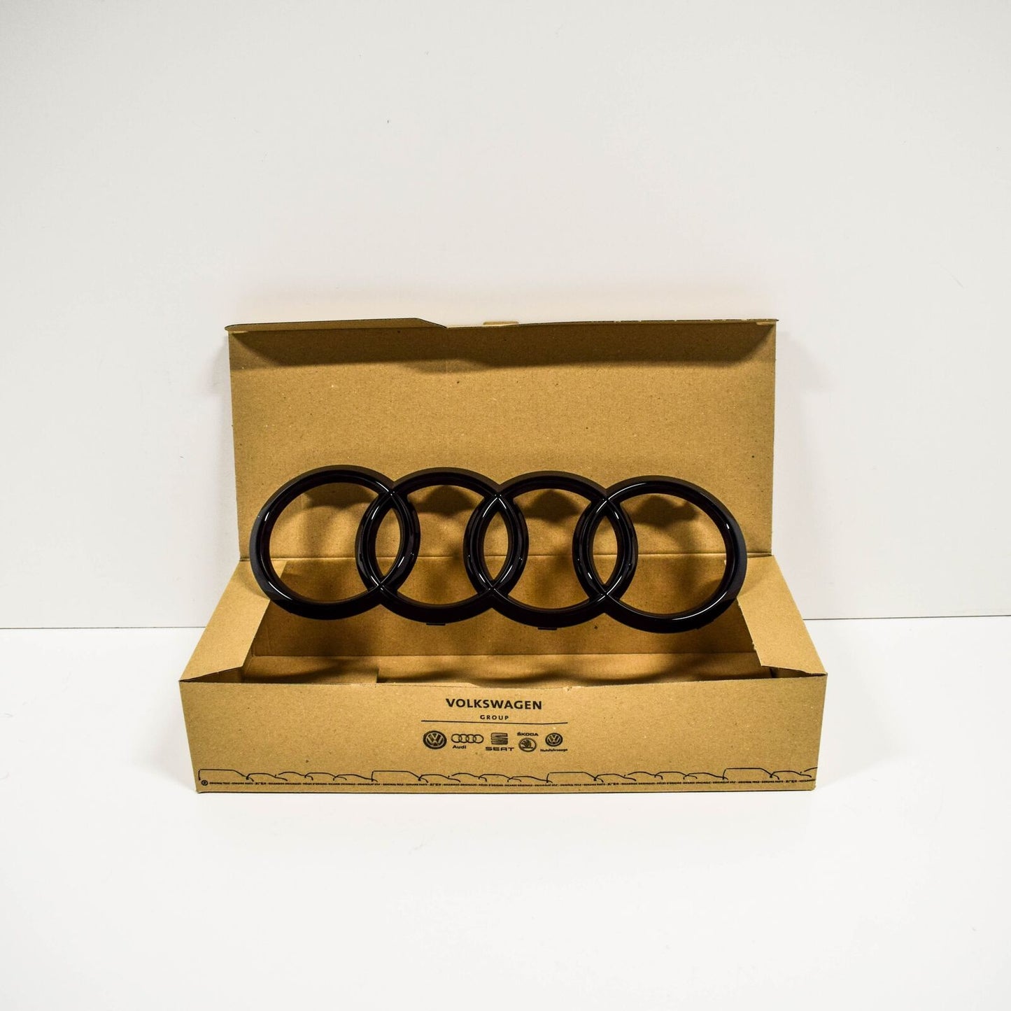 NEW AUDI A3 FRONT GRILLE EMBLEM 8T0853605T94 ORIGINAL