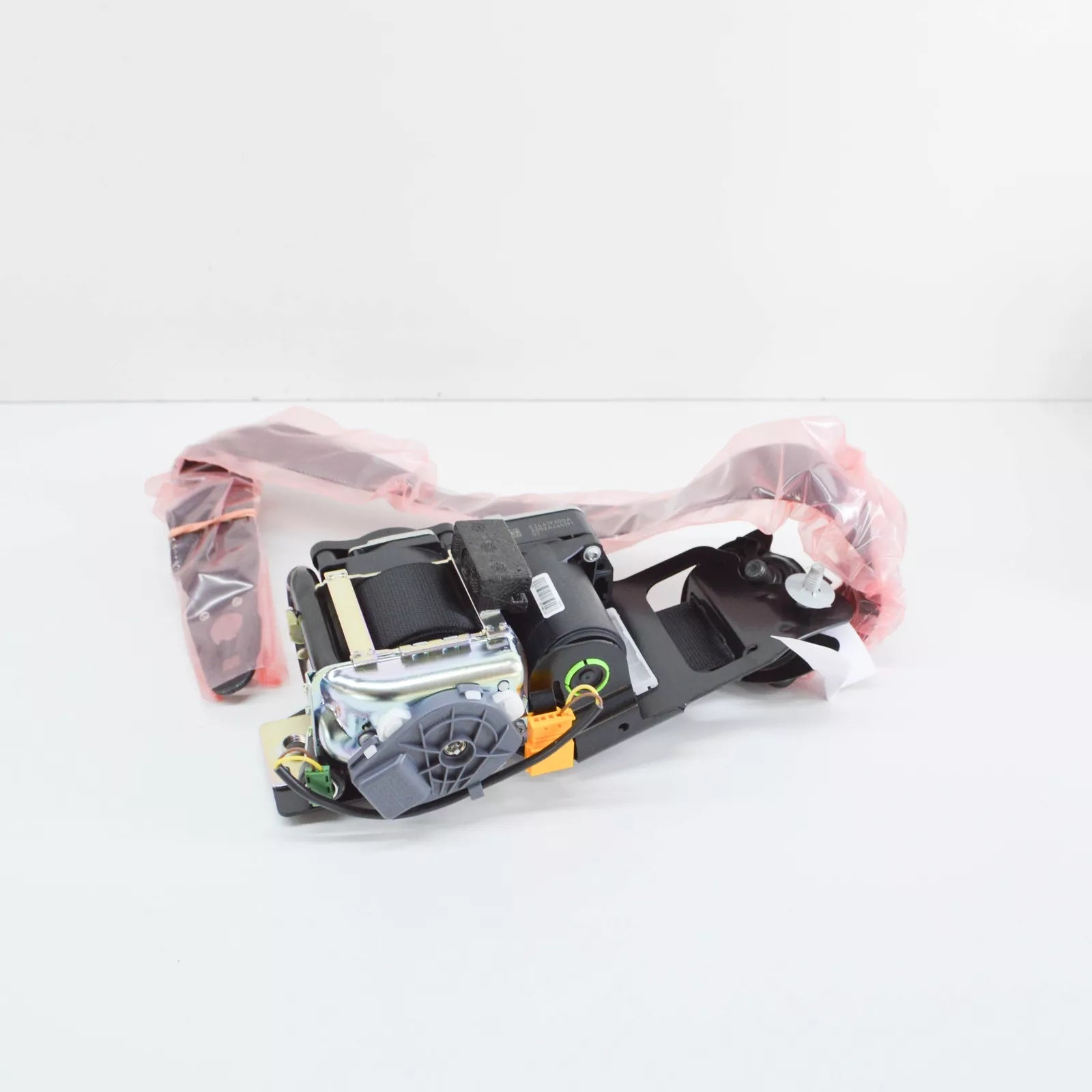 NEW MERCEDES-BENZ C W205 FRONT RIGHT SEATBELT A20586078009C94 ORIGINAL