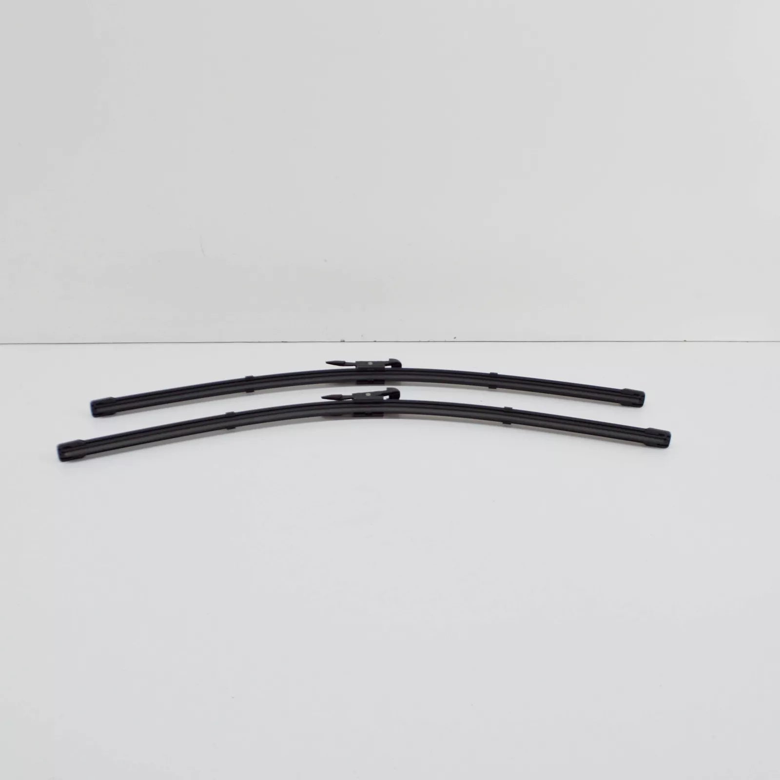 NEW AUDI TT ROADSTER 8J FRONT WIPER ARMS BLADE SET RHD 8J2998002 ORIGINAL