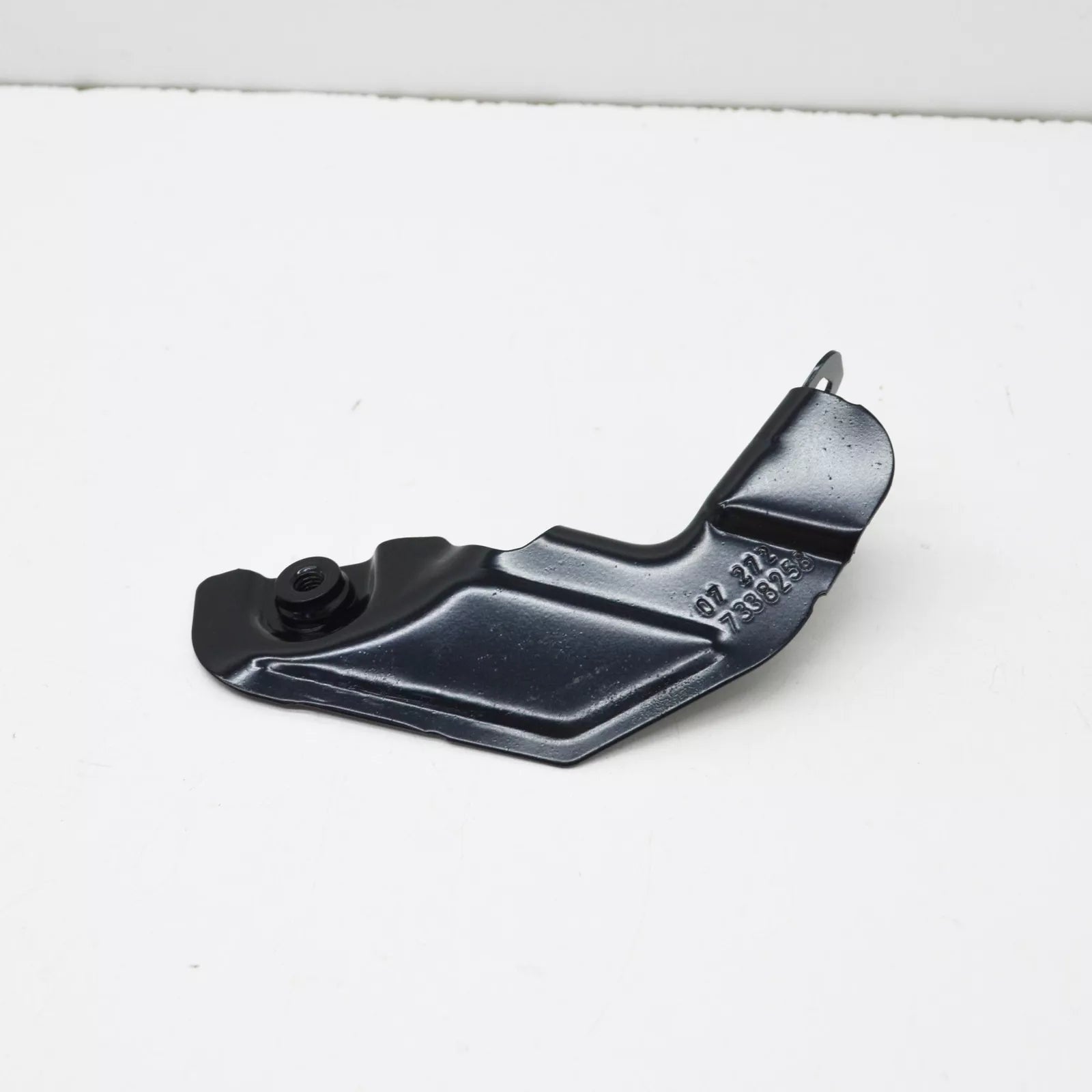 NEW BMW M4 COUPE G82 FRONT RIGHT FENDER SIDE BRACKET 41007488120 ORIGINAL