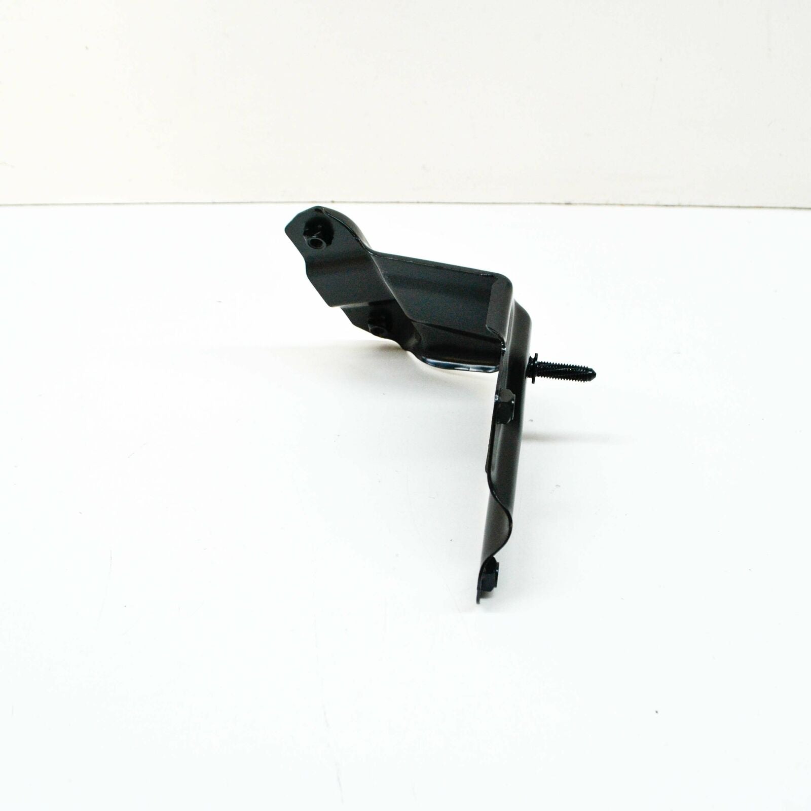 NEW VW GOLF PLUS MK5 5M FRONT LEFT FENDER HOLDER BRACKET 5M0821135 ORIGINAL