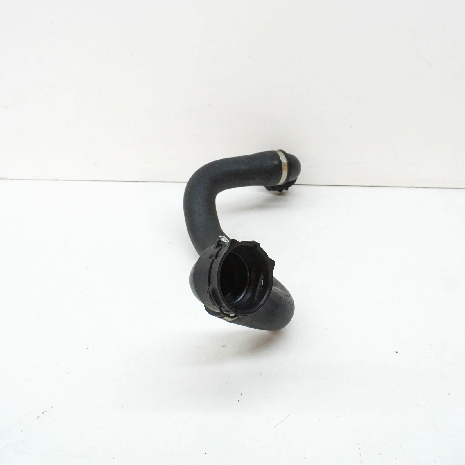 NEW MERCEDES-BENZ E W213 RIGHT WATER COOLING RADIATOR HOSE A2535014282