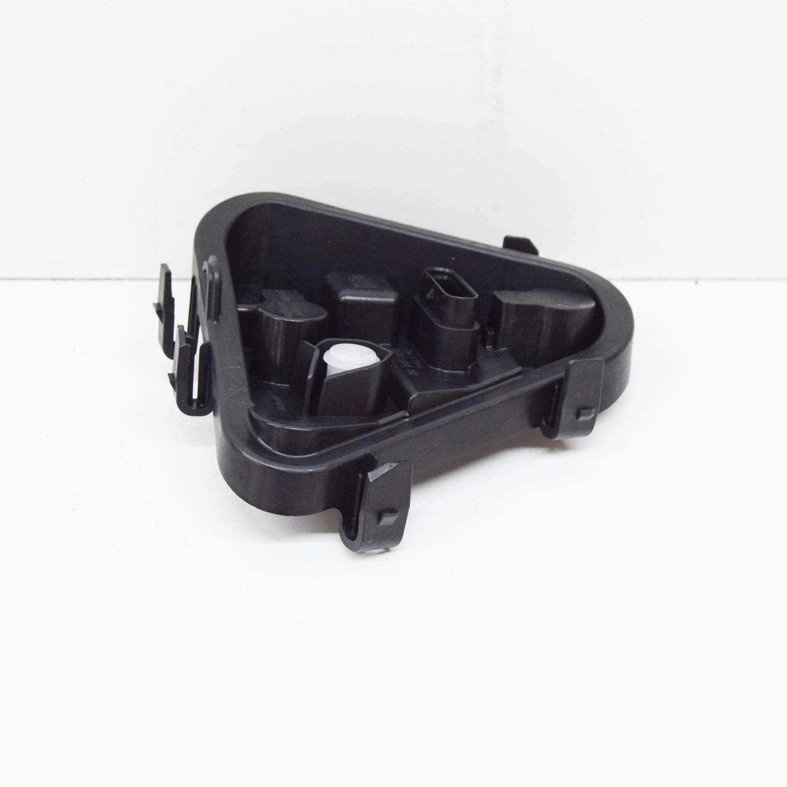 NEW BMW 3 F31 REAR RIGHT TAIL LIGHT BULB HOLDER 63217313048 7313048