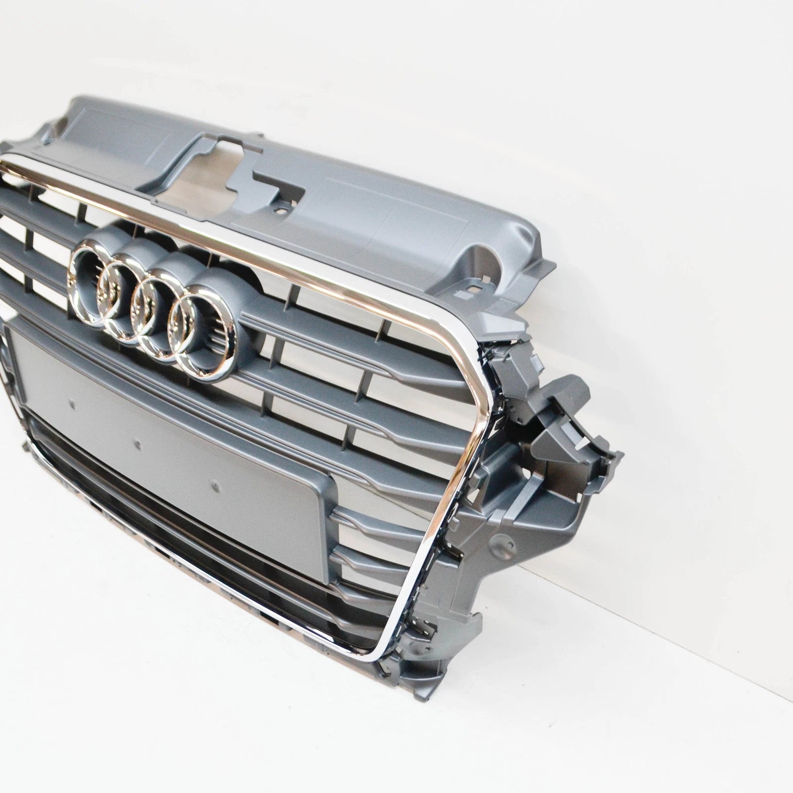 NEW AUDI A3 SPORTBACK 8V FRONT RADIATOR GRILLE 8V38536511QP