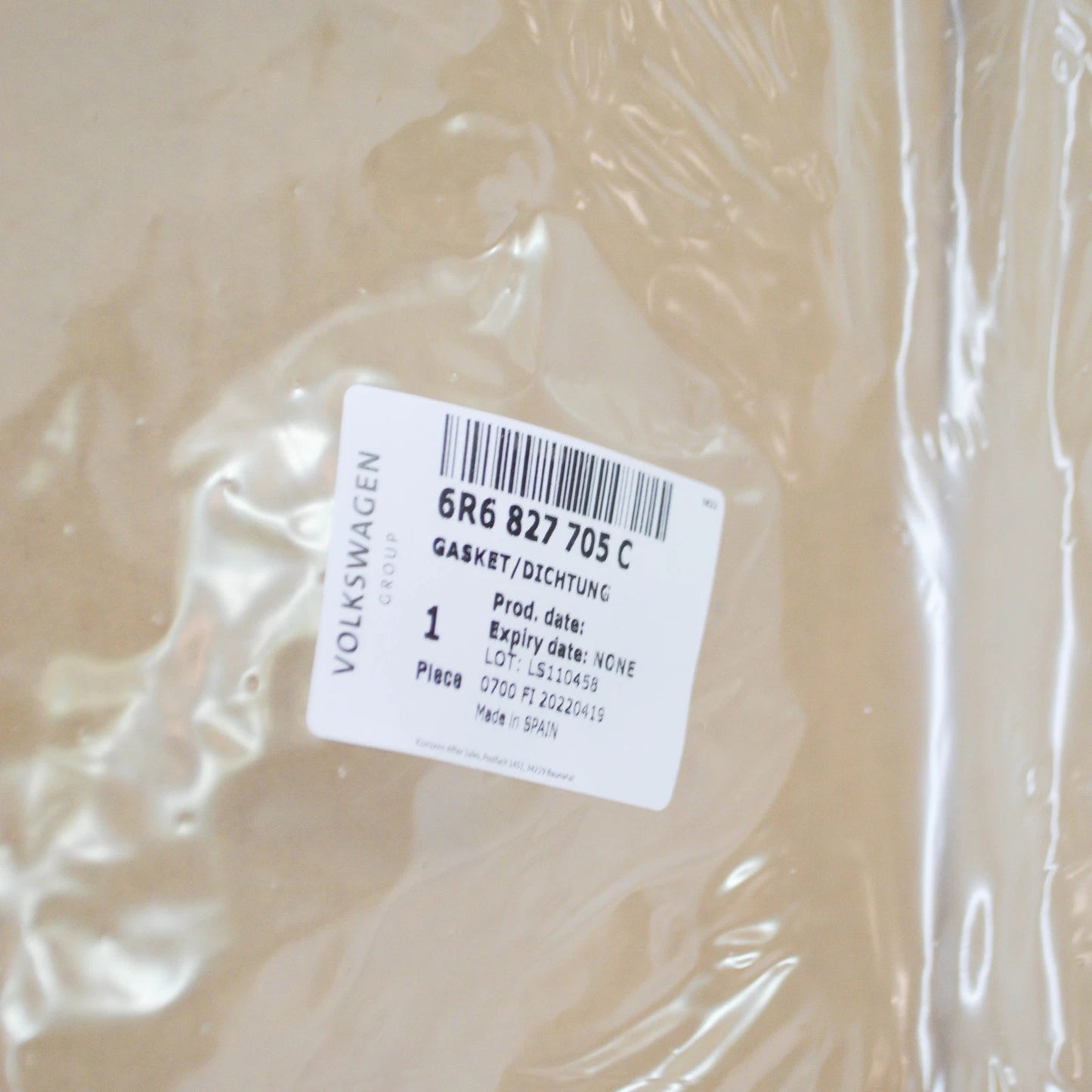 NEW VOLKSWAGEN POLO 6R TAILGATE BOOTLID SEAL RUBBER 6R6827705C ORIGINAL