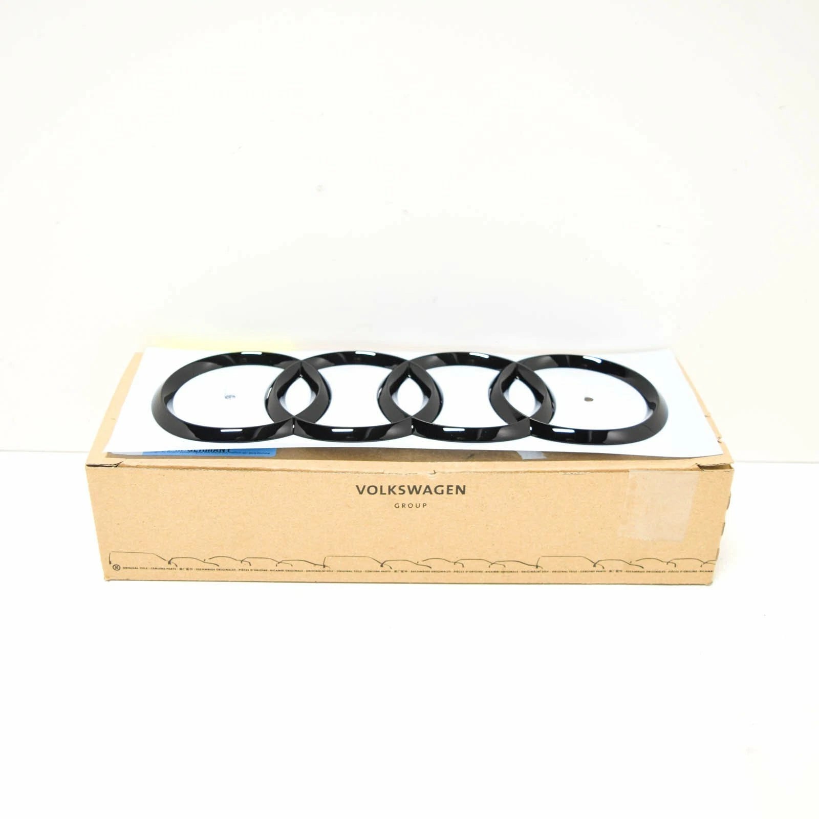 NEW AUDI A8 4N D5 REAR RING EMBLEM BADGE LOGO 4N0853742AT94