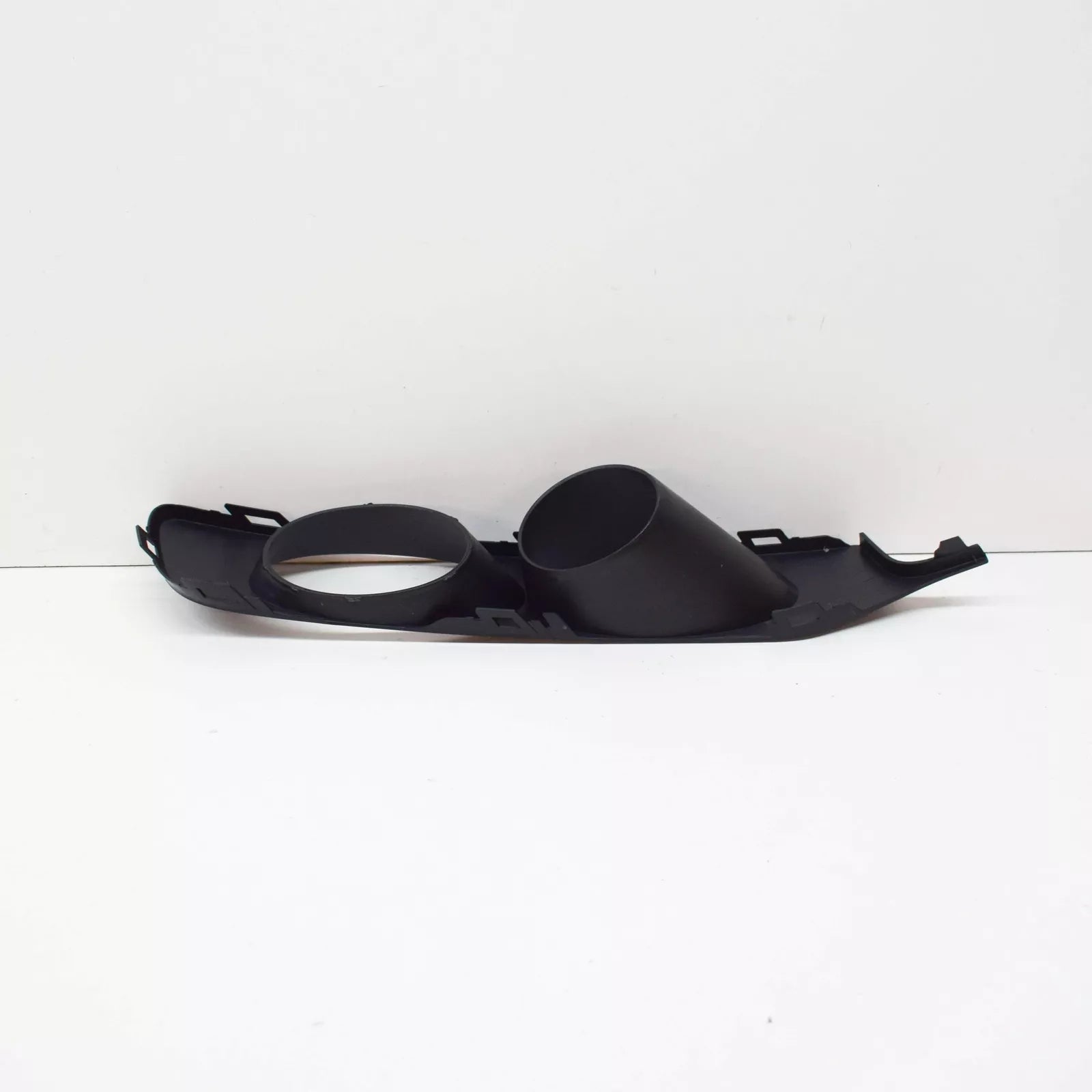 NEW VOLKSWAGEN TOUAREG 7P FRONT BUMPER LEFT TRIM 7P6807489E9B9