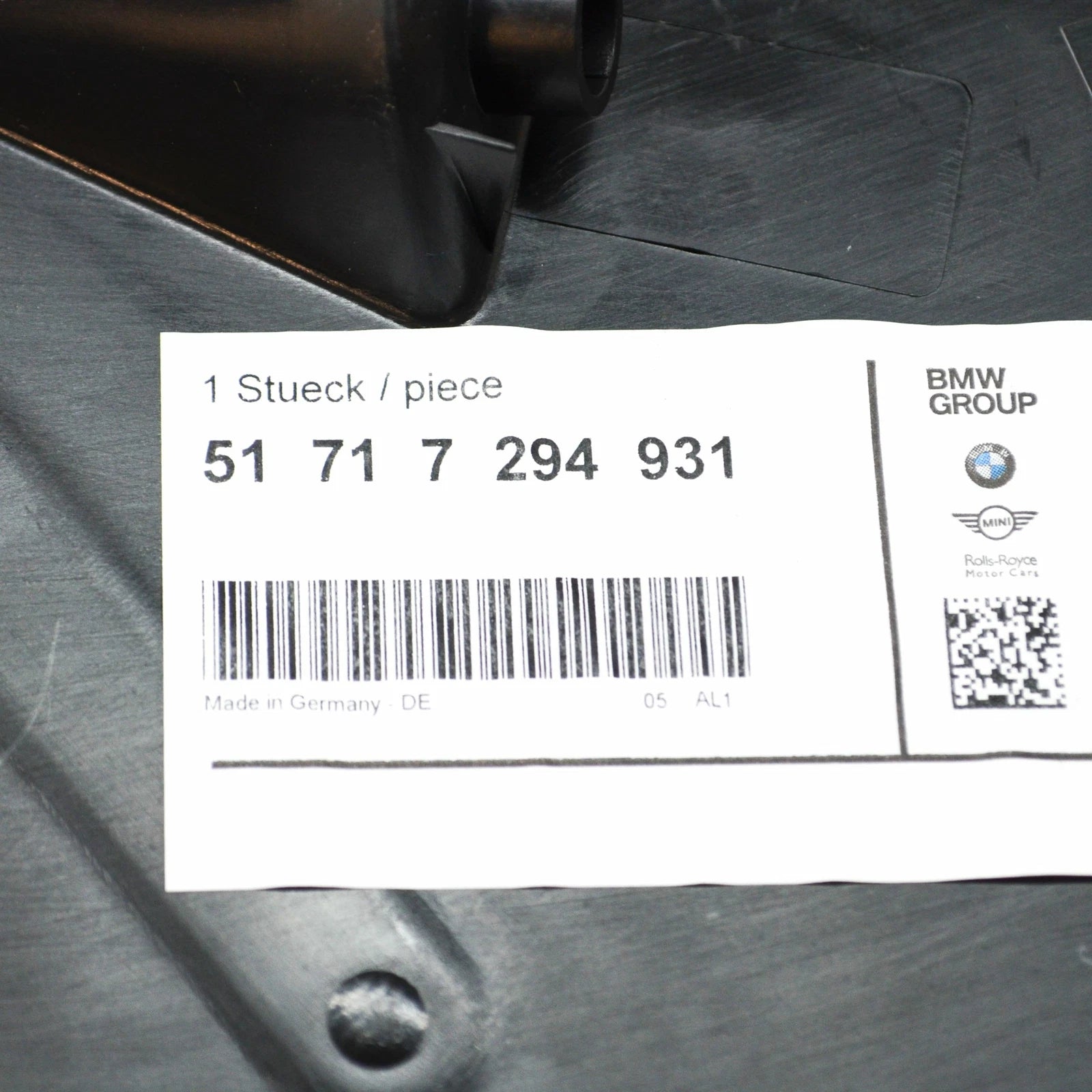 NEW BMW 3 GT F34 FRONT LEFT WHEEL ARCH EXTENSION 51717294931 ORIGINAL