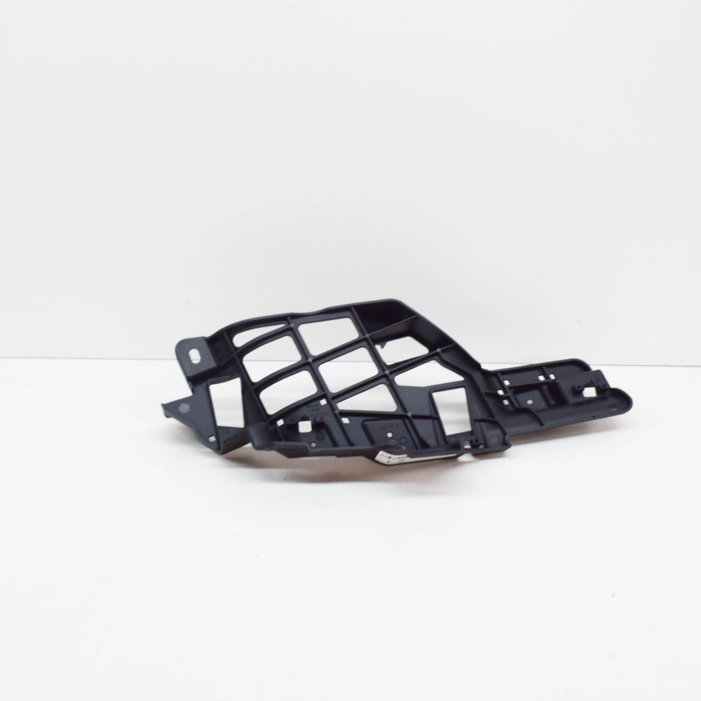 NEW MERCEDES-BENZ CLA COUPE C117 LEFT EXHAUST TIP BRACKET A1178850101 ORIGINAL