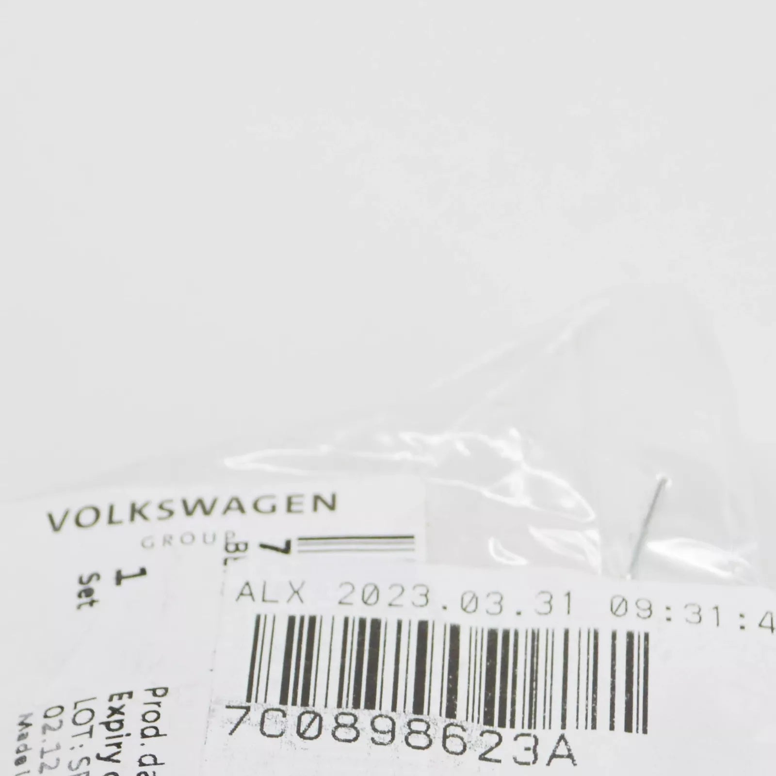 NEW VOLKSWAGEN CRAFTER SY REAR BUMPER FIXING SCREW SET 7C0898623A ORIGINAL