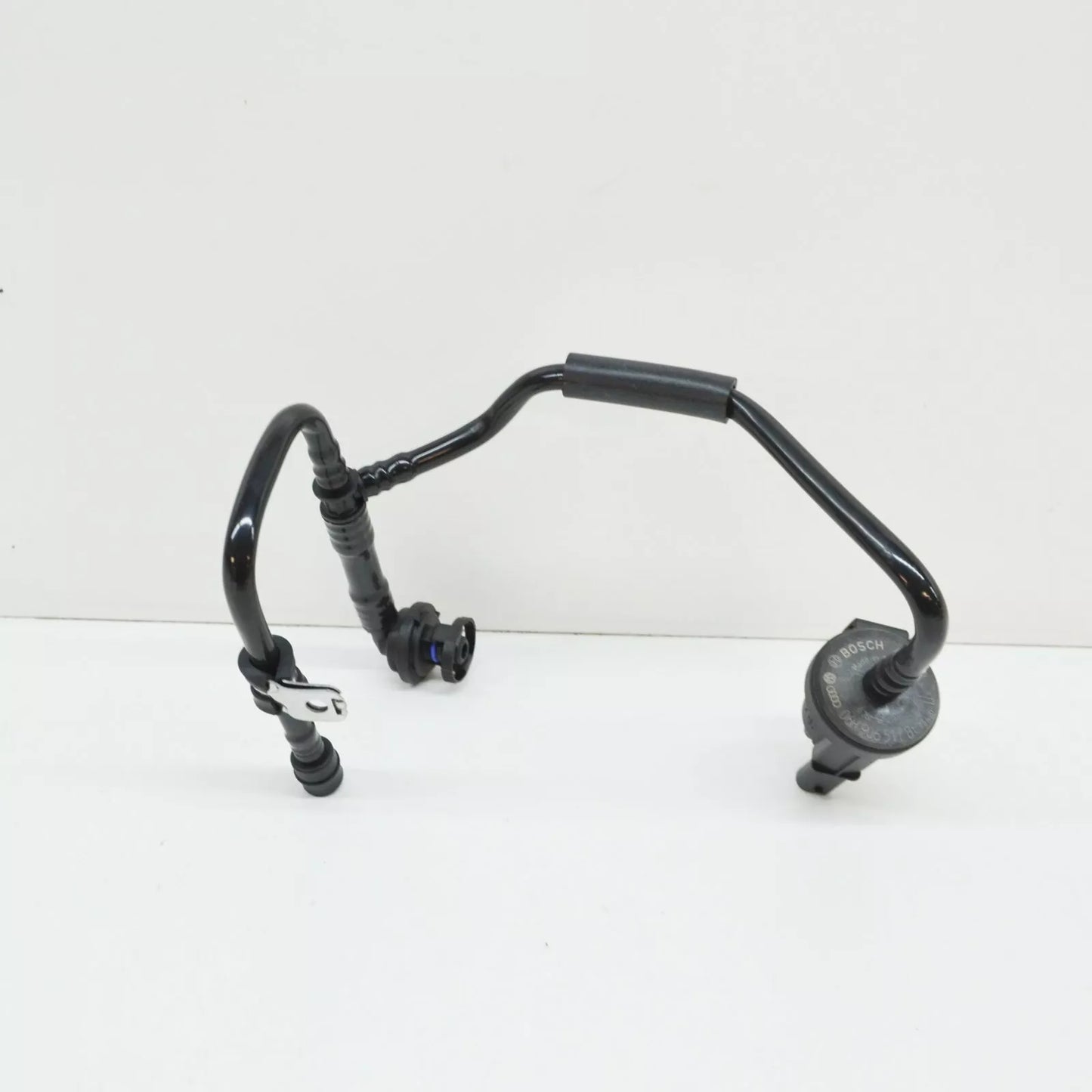 NEW AUDI A3 8P VACUUM SYSTEM CONNECTING PARTS 06J133781BT