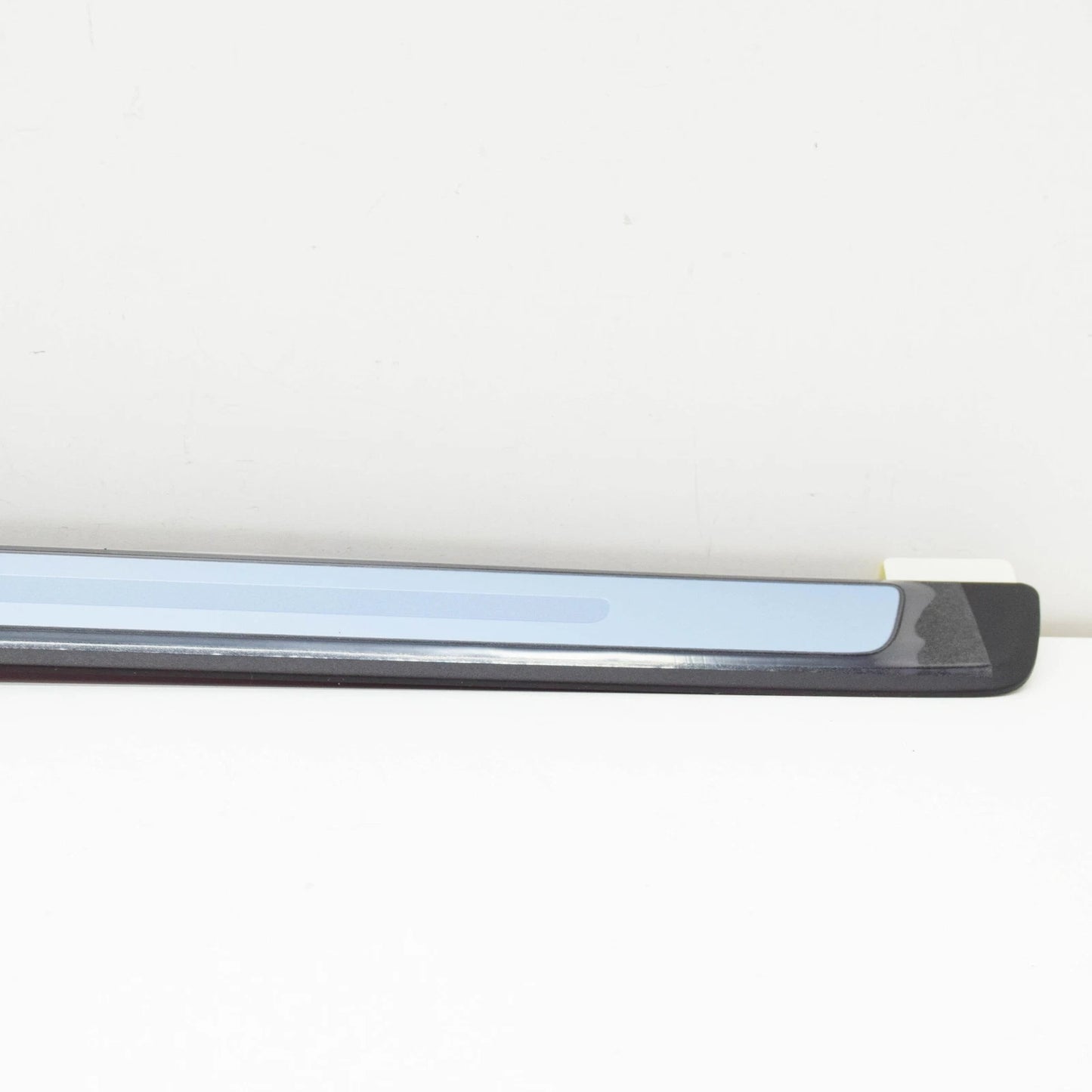 NEW AUDI A5 F5 FRONT RIGHT SILL TRIM STRIP 8W6853374 9B9 8W68533749B9 ORIGINAL