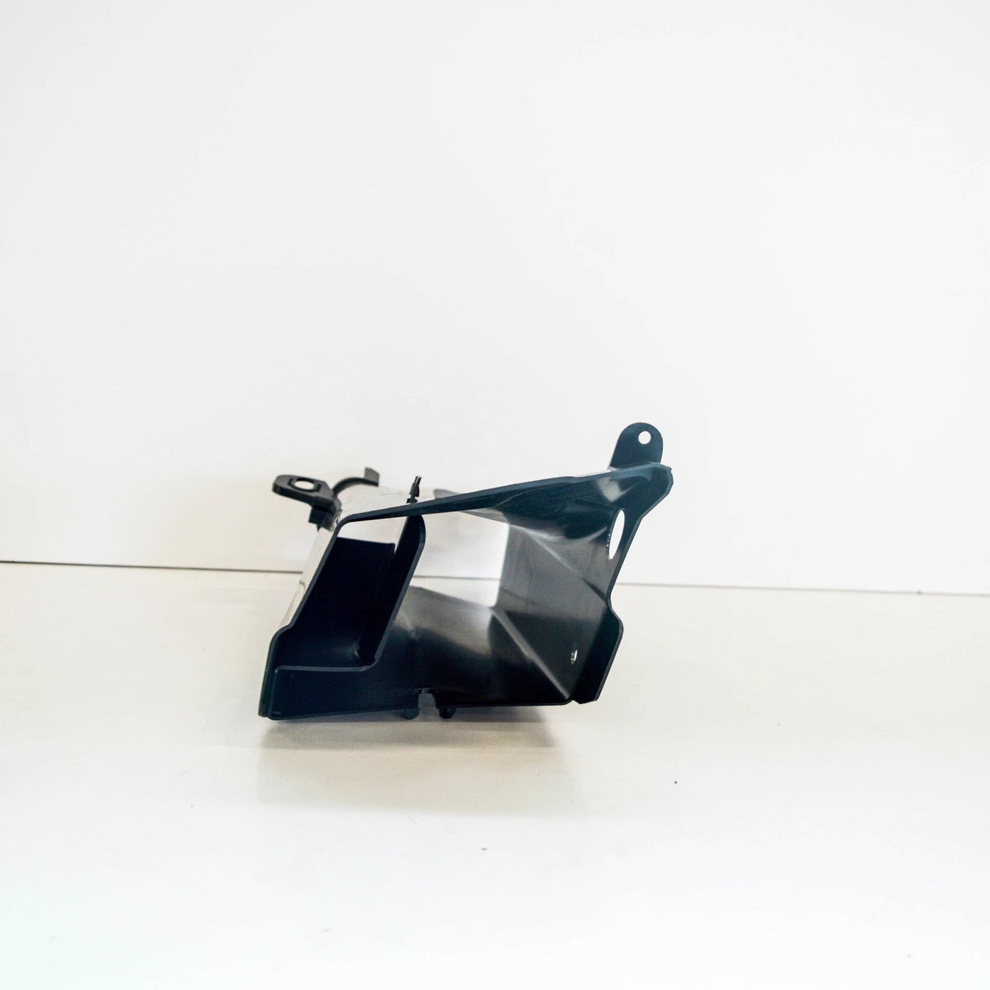 NEW BMW 5 F10 FRONT RIGHT BRAKE AIR DUCT 7331784 51747331784 2015 ORIGINAL