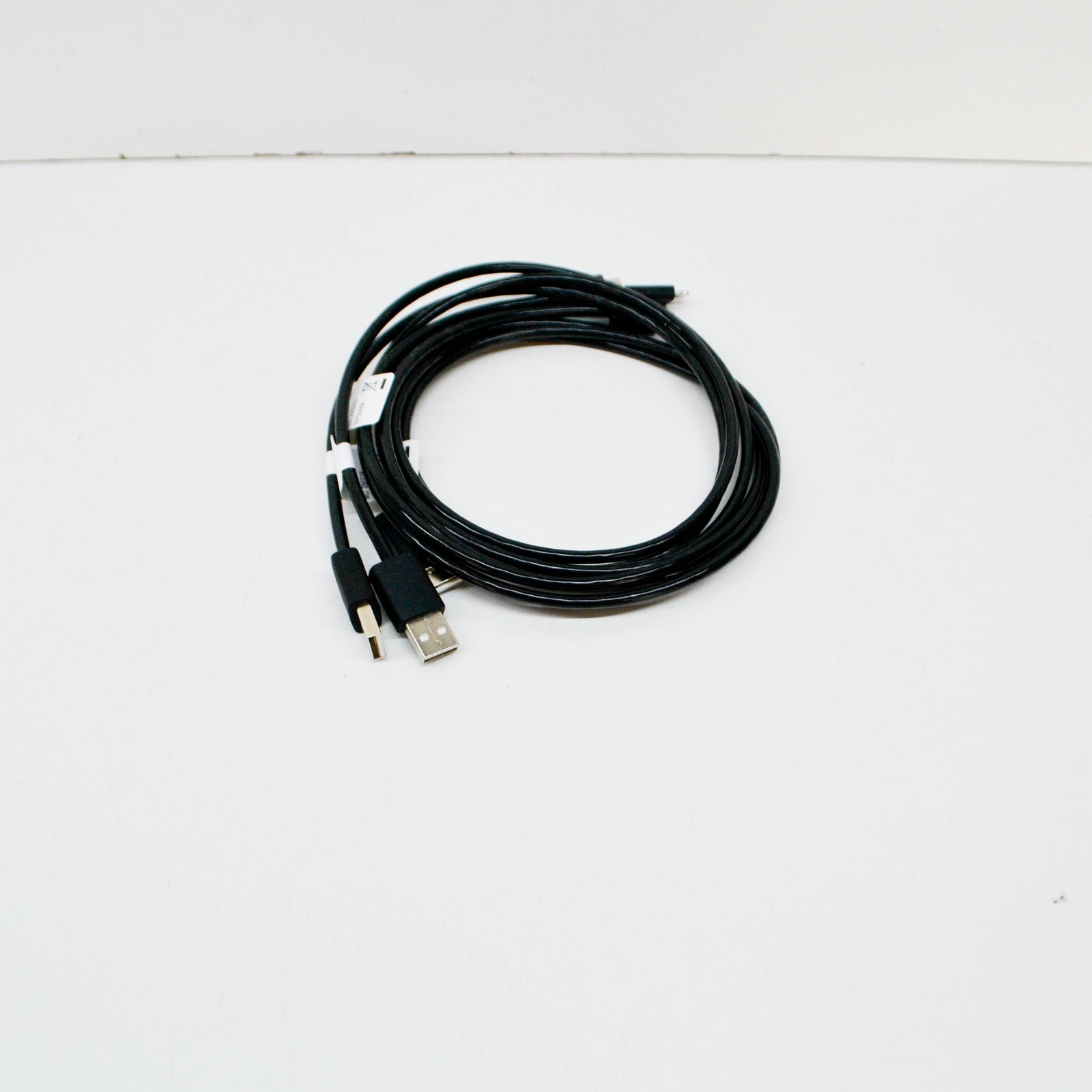 NEW MB CLA C117 IPOD/USB/AUX INTERFACE ELECTRIC LINE KIT A2138202104 ORIGINAL