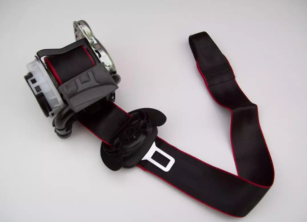 NEW VW GOLF VII 5G MK7 FRONT RIGHT SEATBELT 5G3857706TTM ORIGINAL