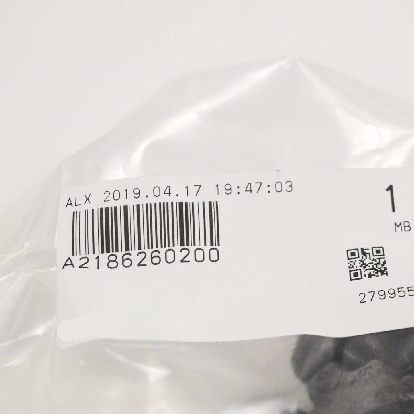 NEW MERCEDES BENZ CLS C218 RADIATOR SUPPORT RIGHT INSULATION A2186260200