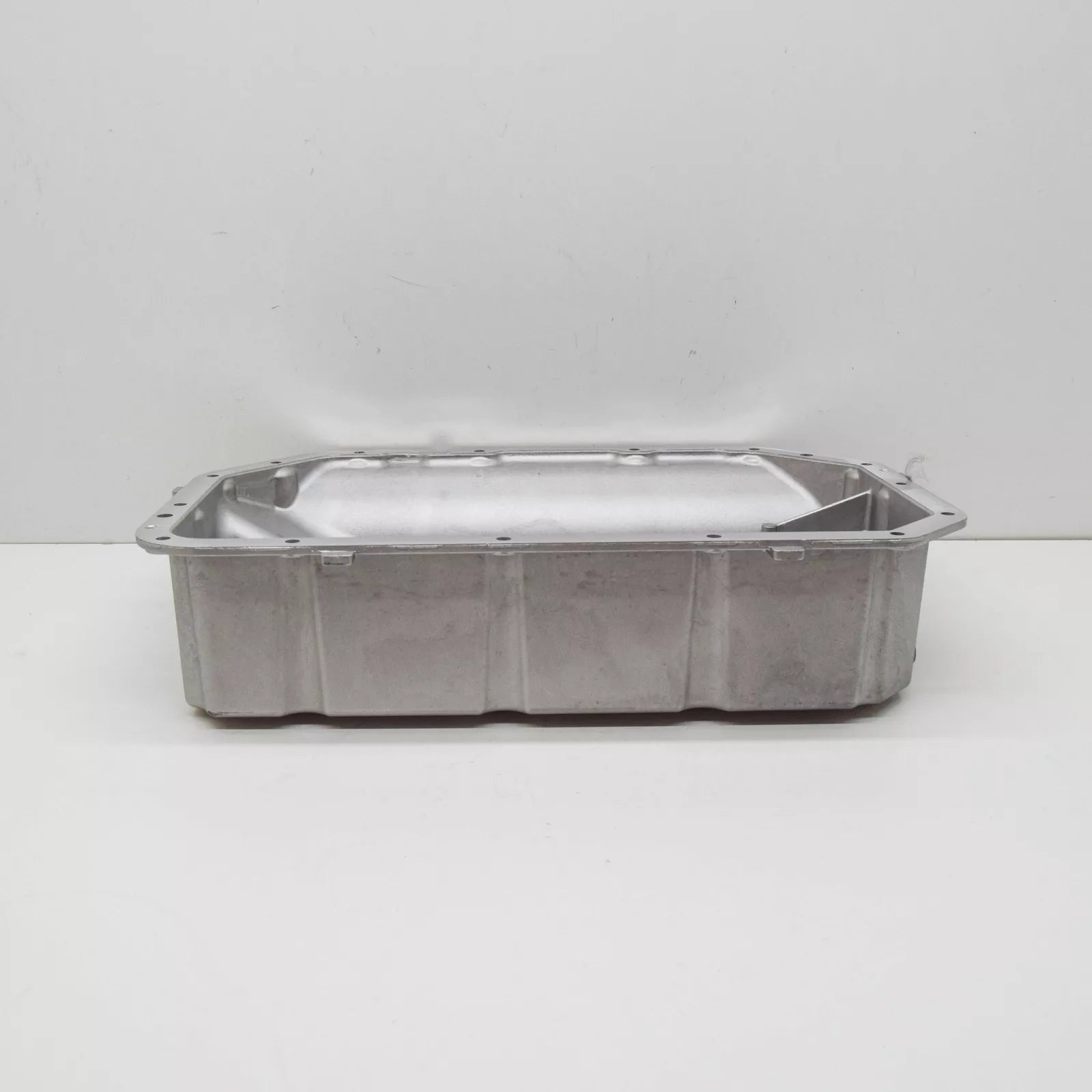 NEW MERCEDES-BENZ VITO W447 ENGINE OIL PAN A6510106319 ORIGINAL