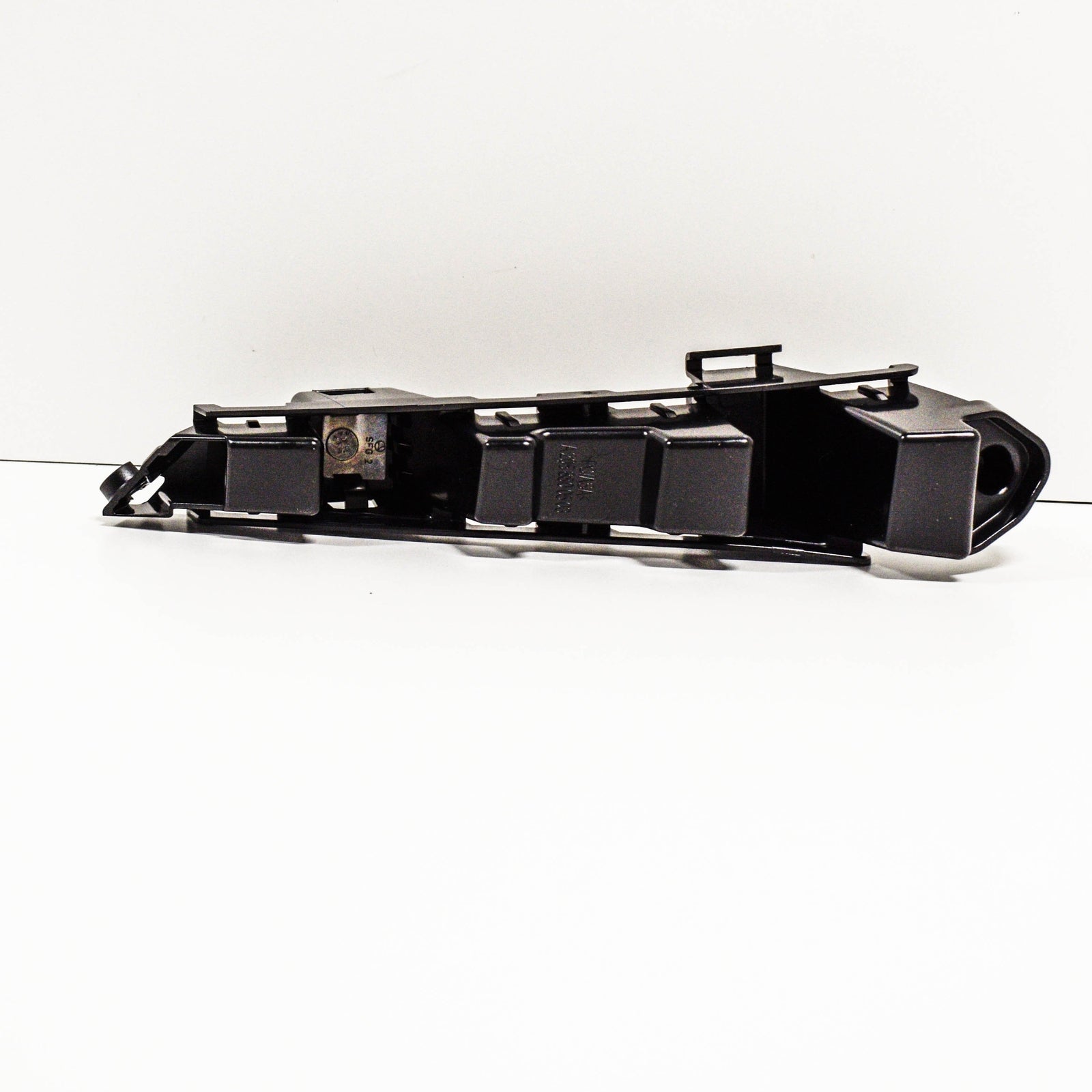 NEW MERCEDES BENZ C W205 REAR BUMPER LEFT HOLDER BRACKET A2058800503 ORIGINAL