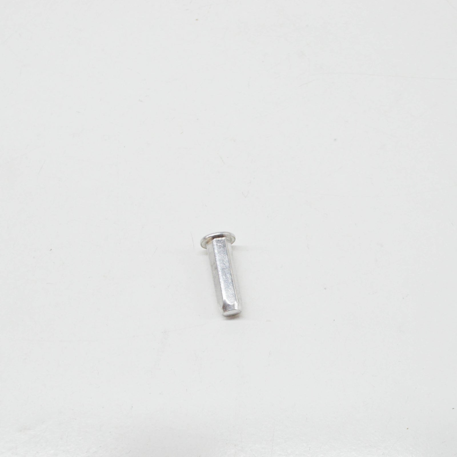 new ford focus mk3 c346 luggage compartment door special nut 6815611 original