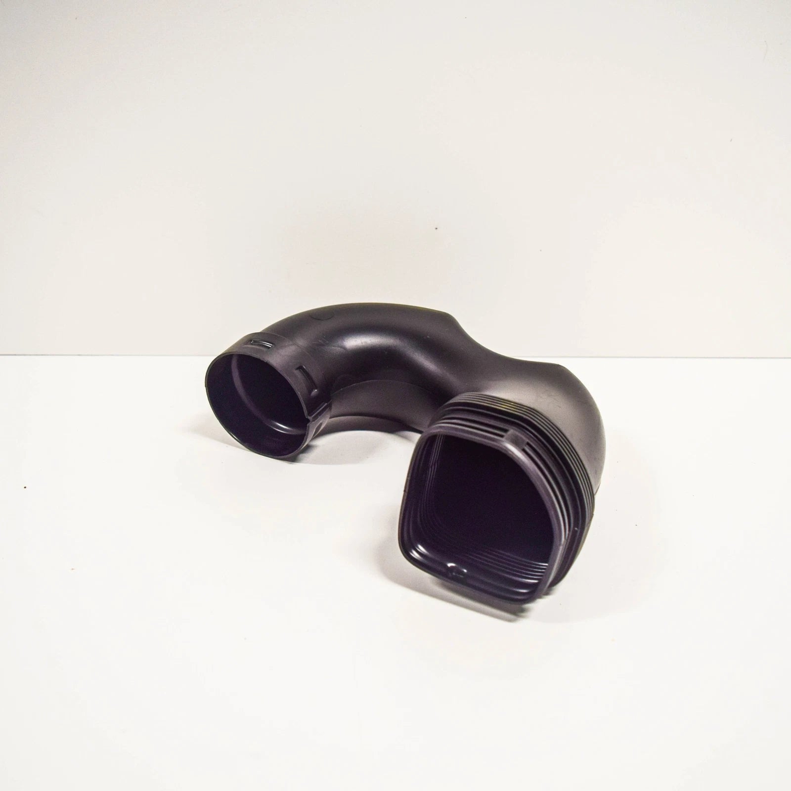 NEW VOLKSWAGEN TIGUAN 5N INTAKE AIR DUCT 5N0129618C ORIGINAL