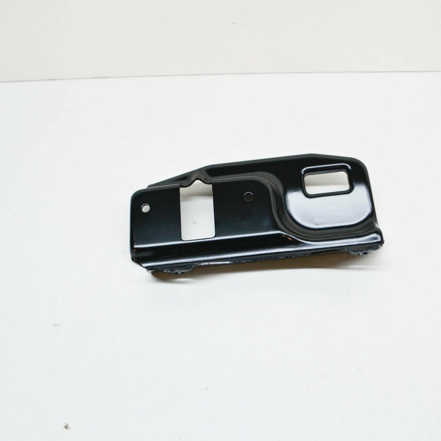 NEW BMW 1 CABRIO E88 FRONT REINFORCEMENT SUPPORT LOCK 51117148759 7148759