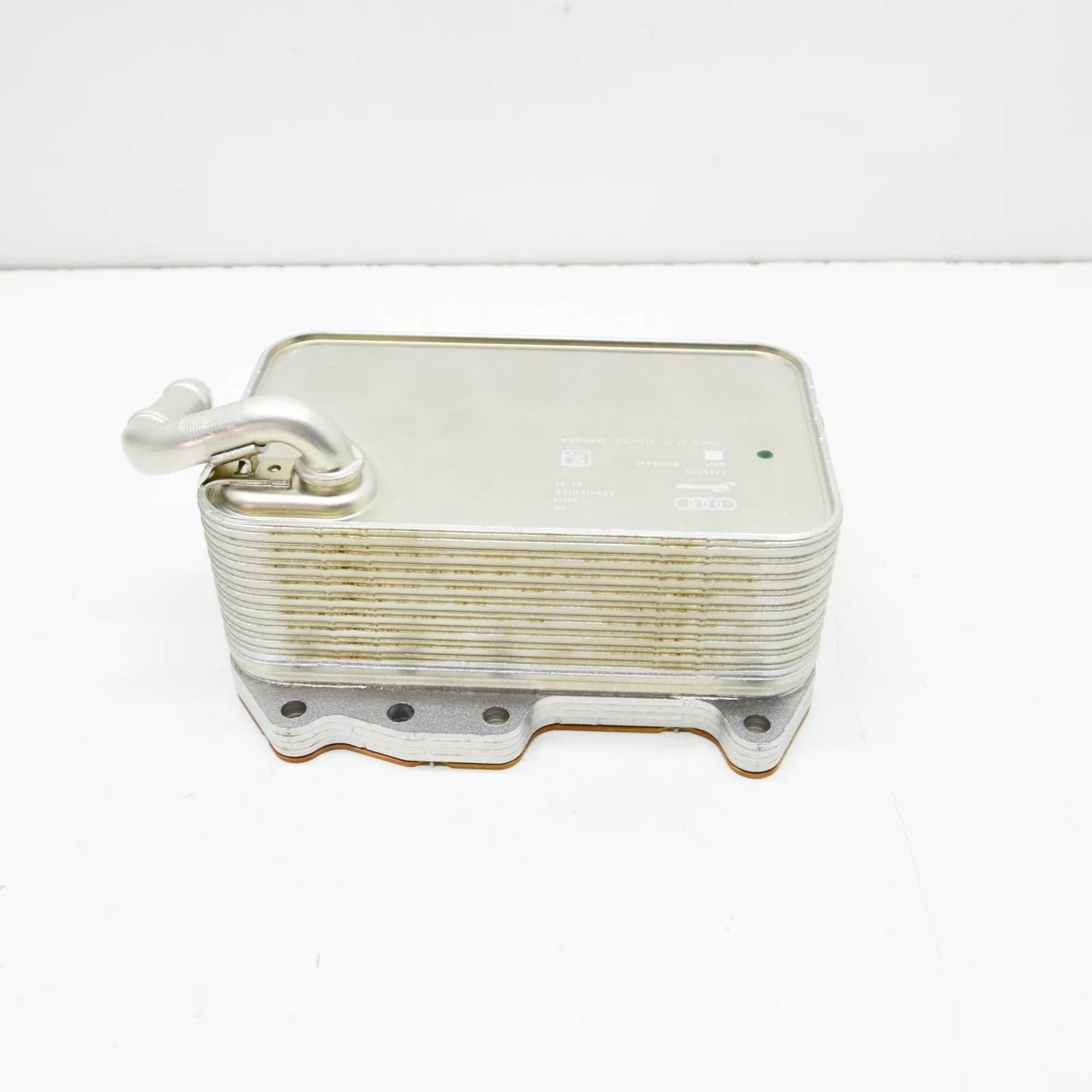 NEW AUDI A6 C8 ENGINE OIL COOLER 059117015K ORIGINAL
