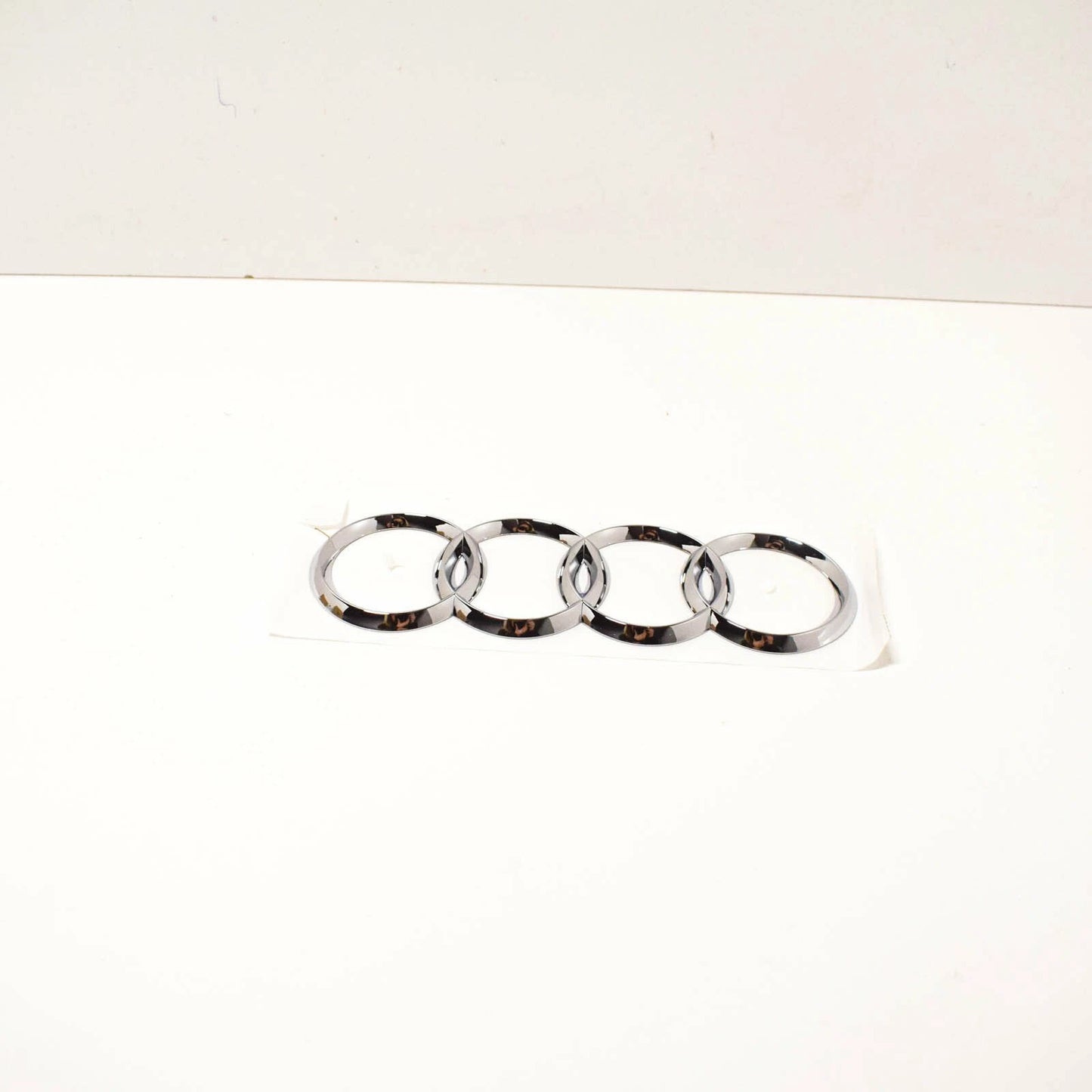 NEW AUDI A4 AVANT B7 REAR TRUNK CHROME BADGE RINGS EMBLEM 8E98537422ZZ