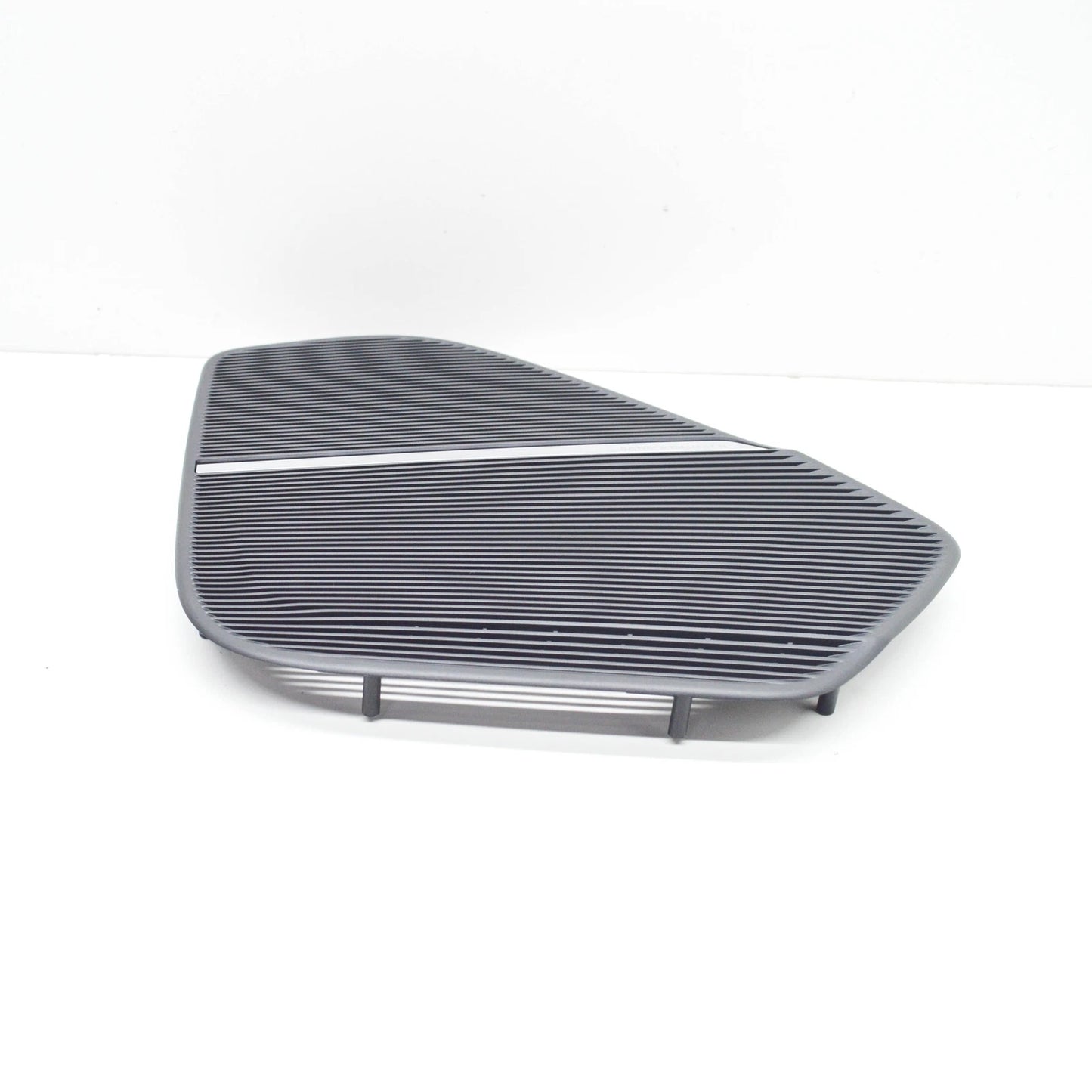 NEW AUDI Q7 4M REAR RIGHT SPEAKER COVER GRILLE TRIM 4M8868452A4PK ORIGINAL