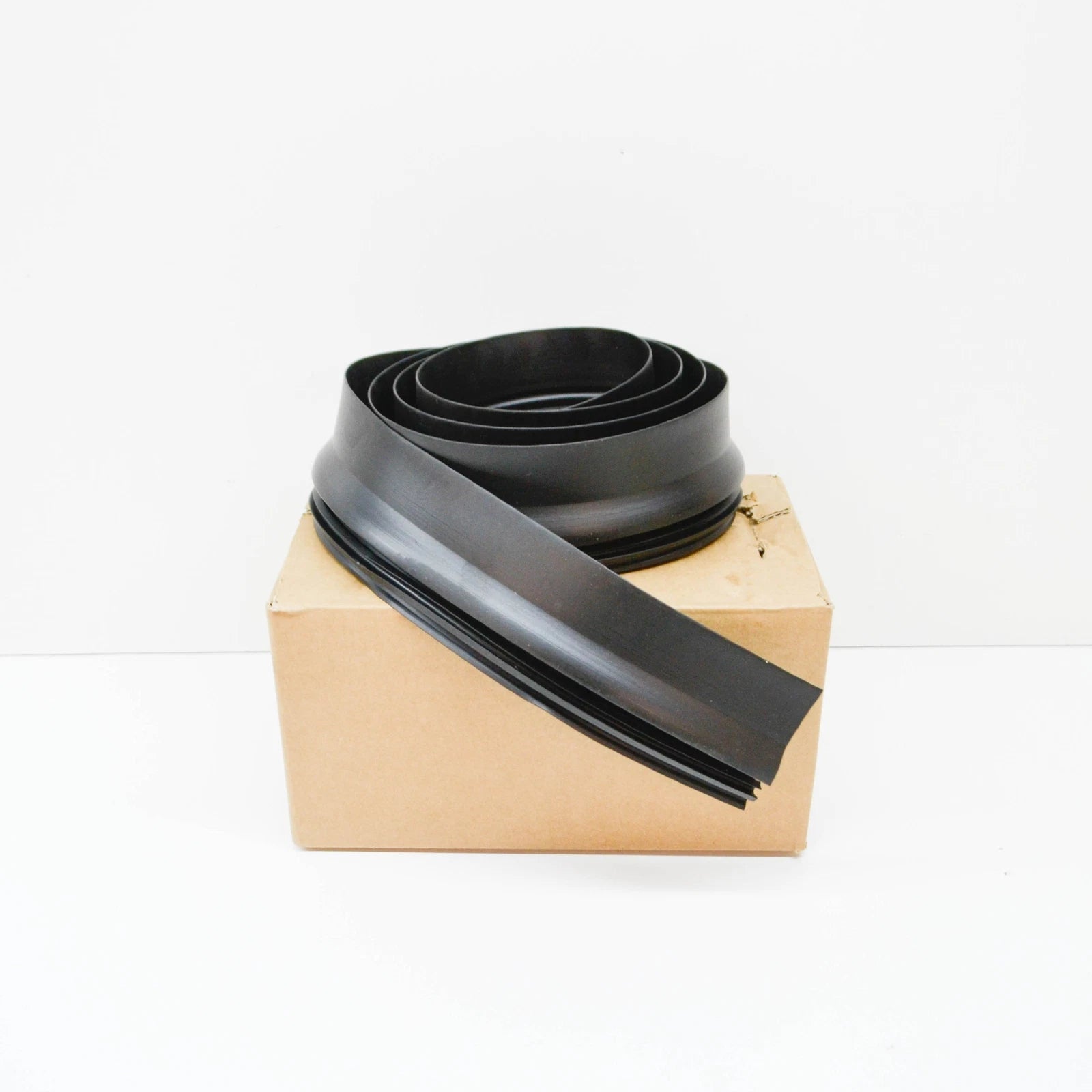 NEW VOLKSWAGEN TRANSPORTER T5 AWNING RUBBER SEAL 7H7067793