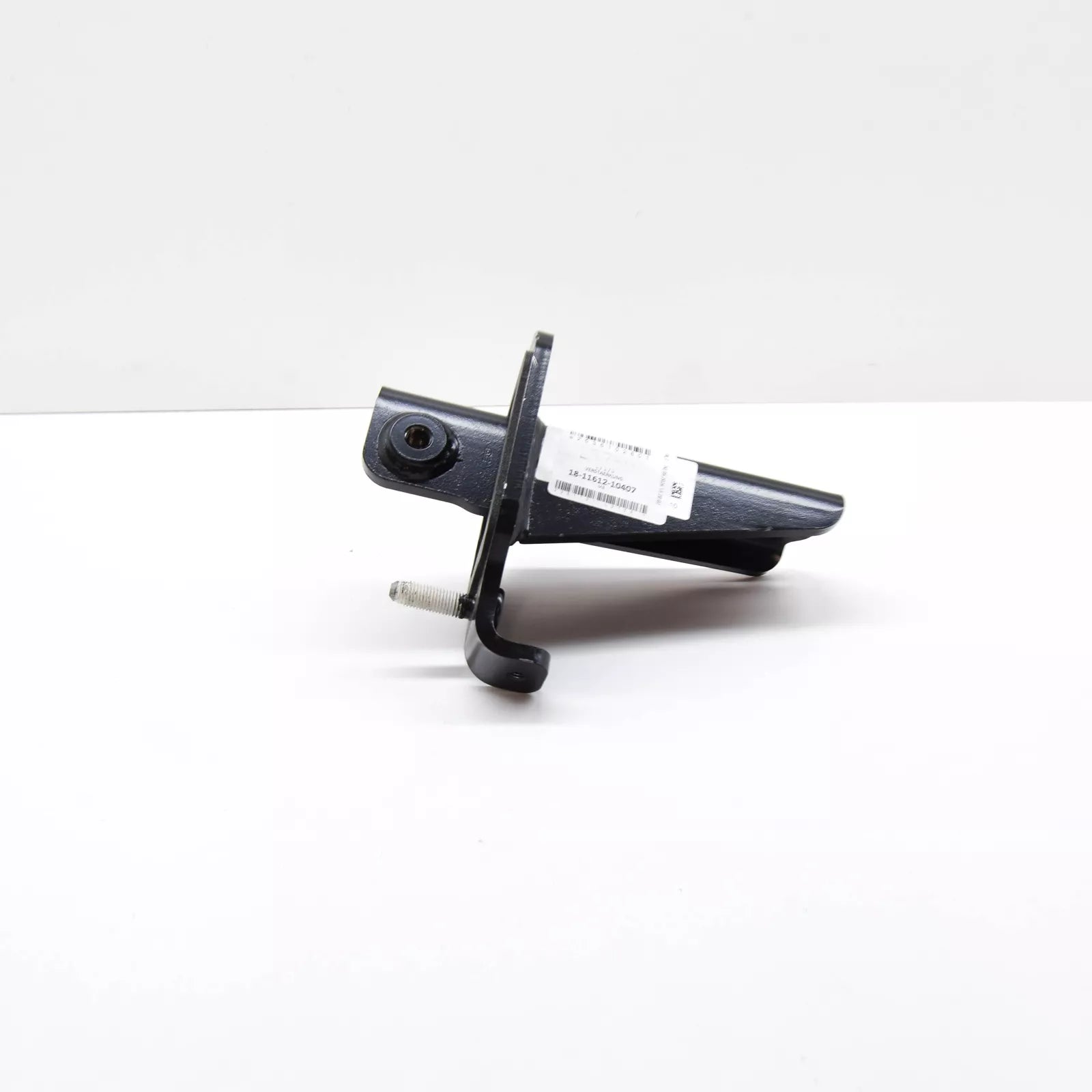 NEW MERCEDES-BENZ GLC C253 TRAILER HITCH RIGHT REINFORCEMENT A2536102801