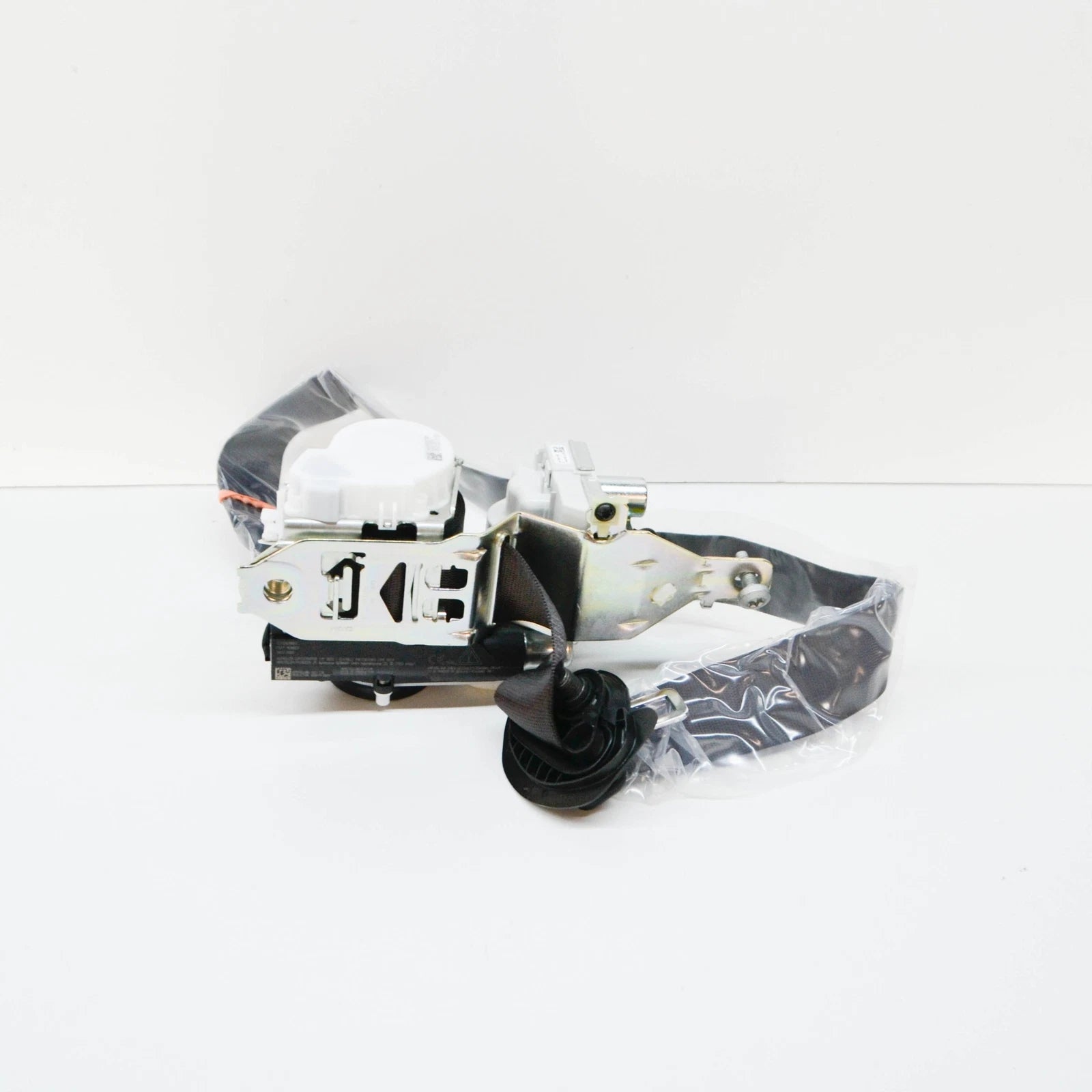 NEW MERCEDES-BENZ GLE W166 FRONT LEFT SEAT BELT A16686013008T44 ORIGINAL